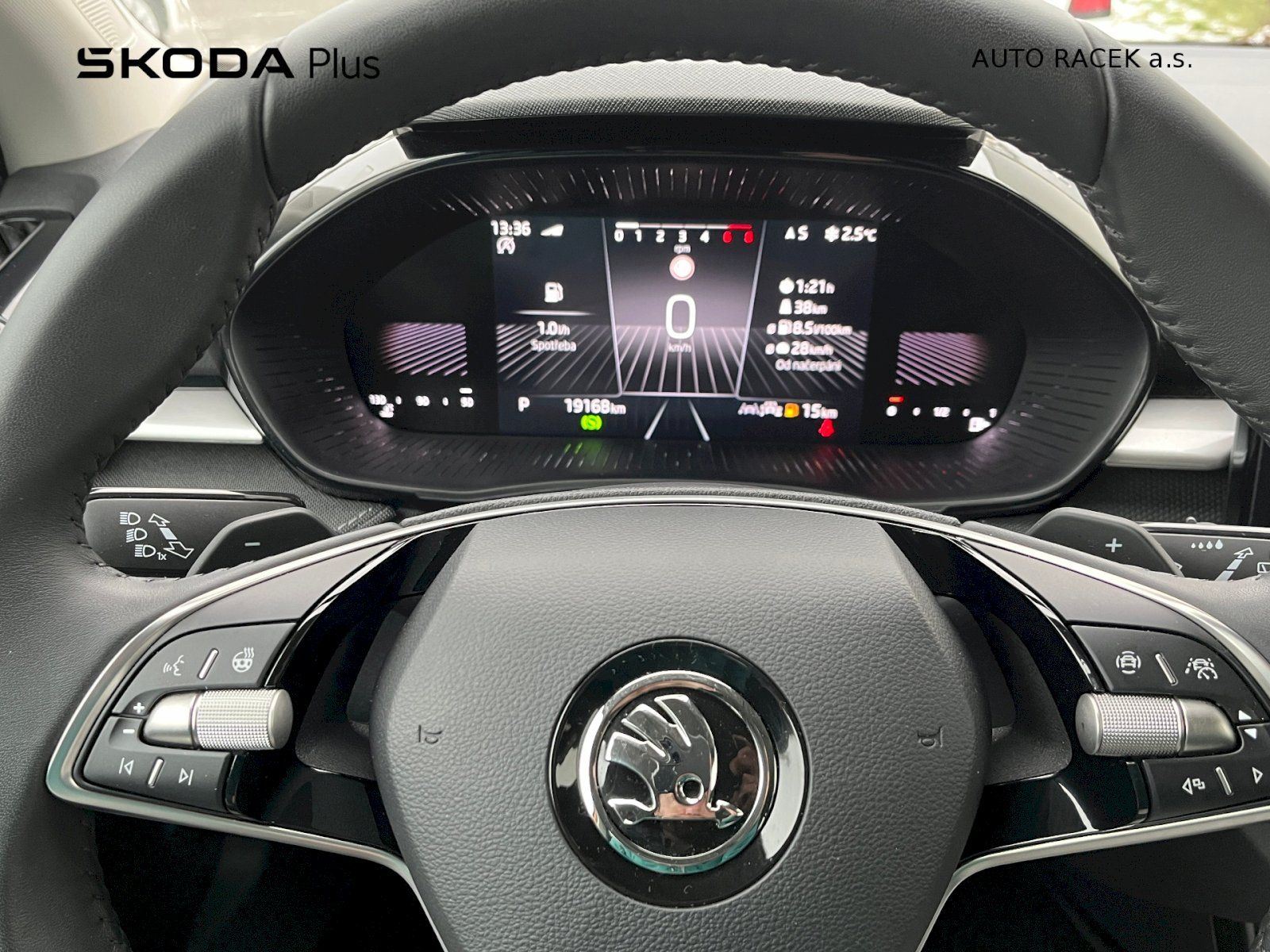 Škoda Fabia, 1.0 TSI 85kW Top Selection DSG - fotka 5