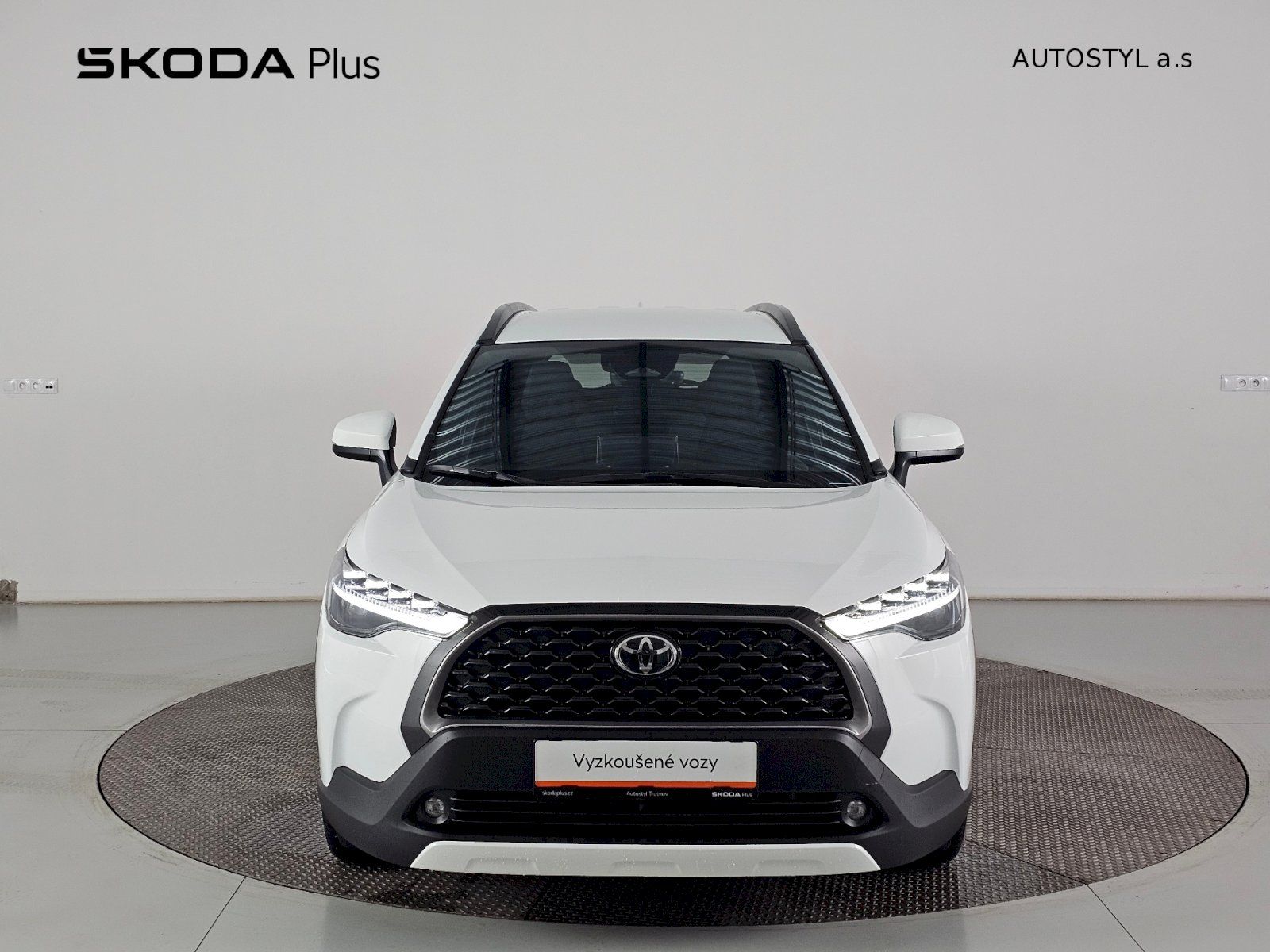 Toyota Corolla Cross, 1.8HEV 140k STYLE TECH - fotka 4