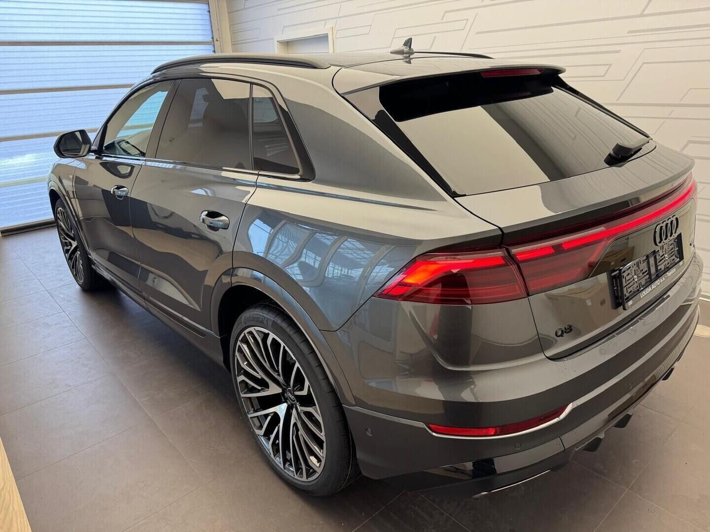 Audi Q8, SUV  50 TDI quattro 210 kW - fotka 3