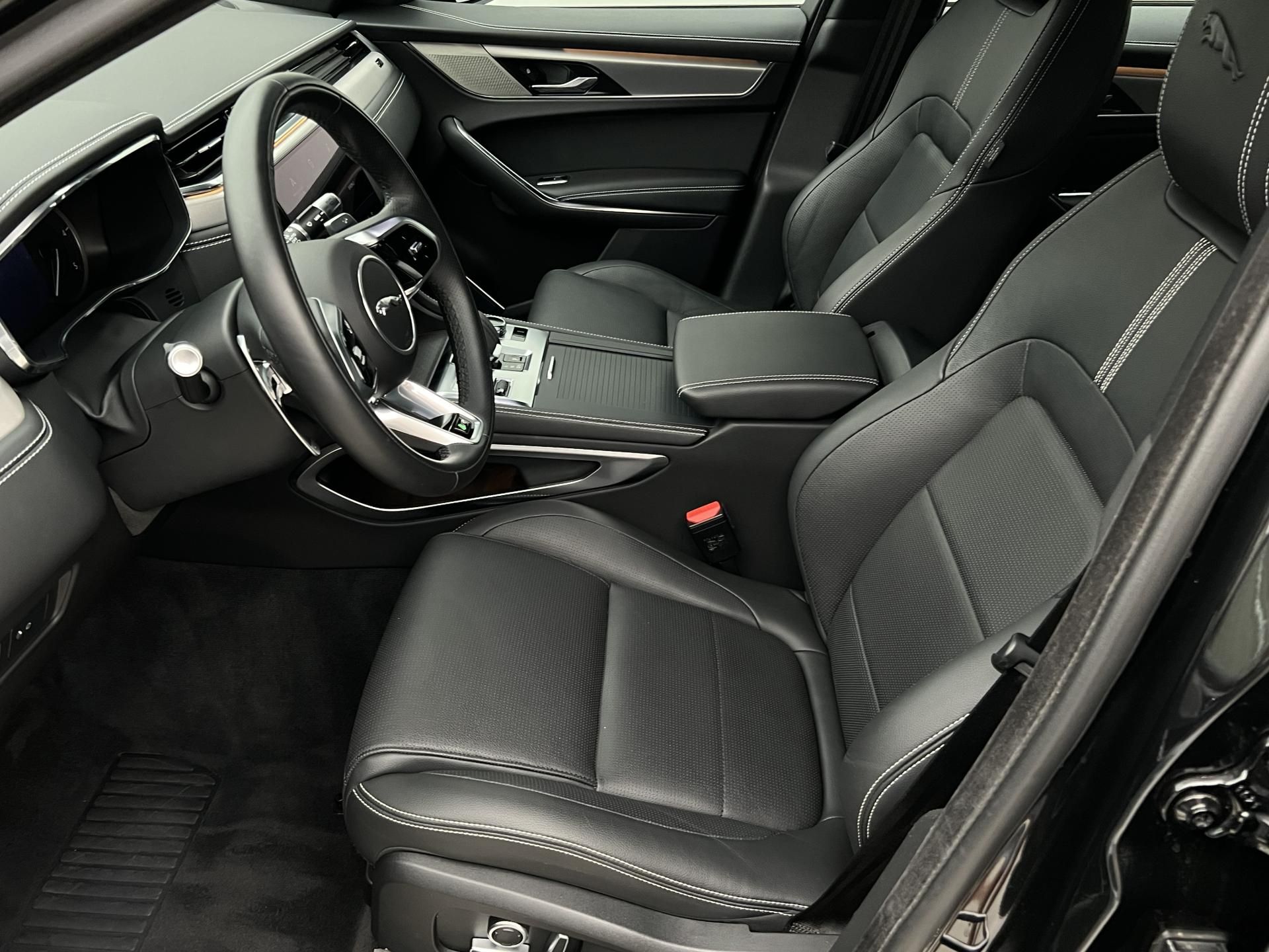 Jaguar F-Pace, D200 R-DYNAMIC S AWD AUT - fotka 3