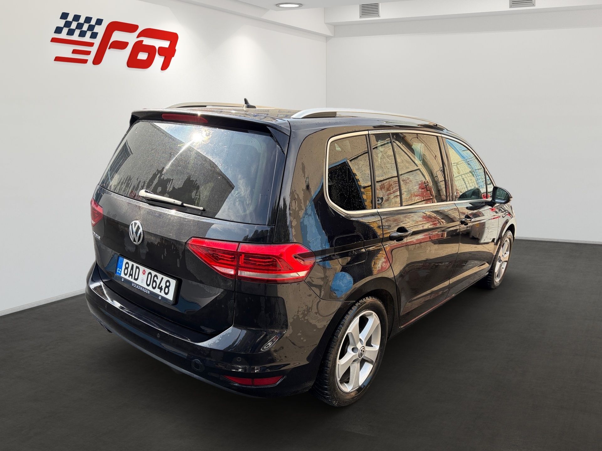 Volkswagen Touran - fotka 3