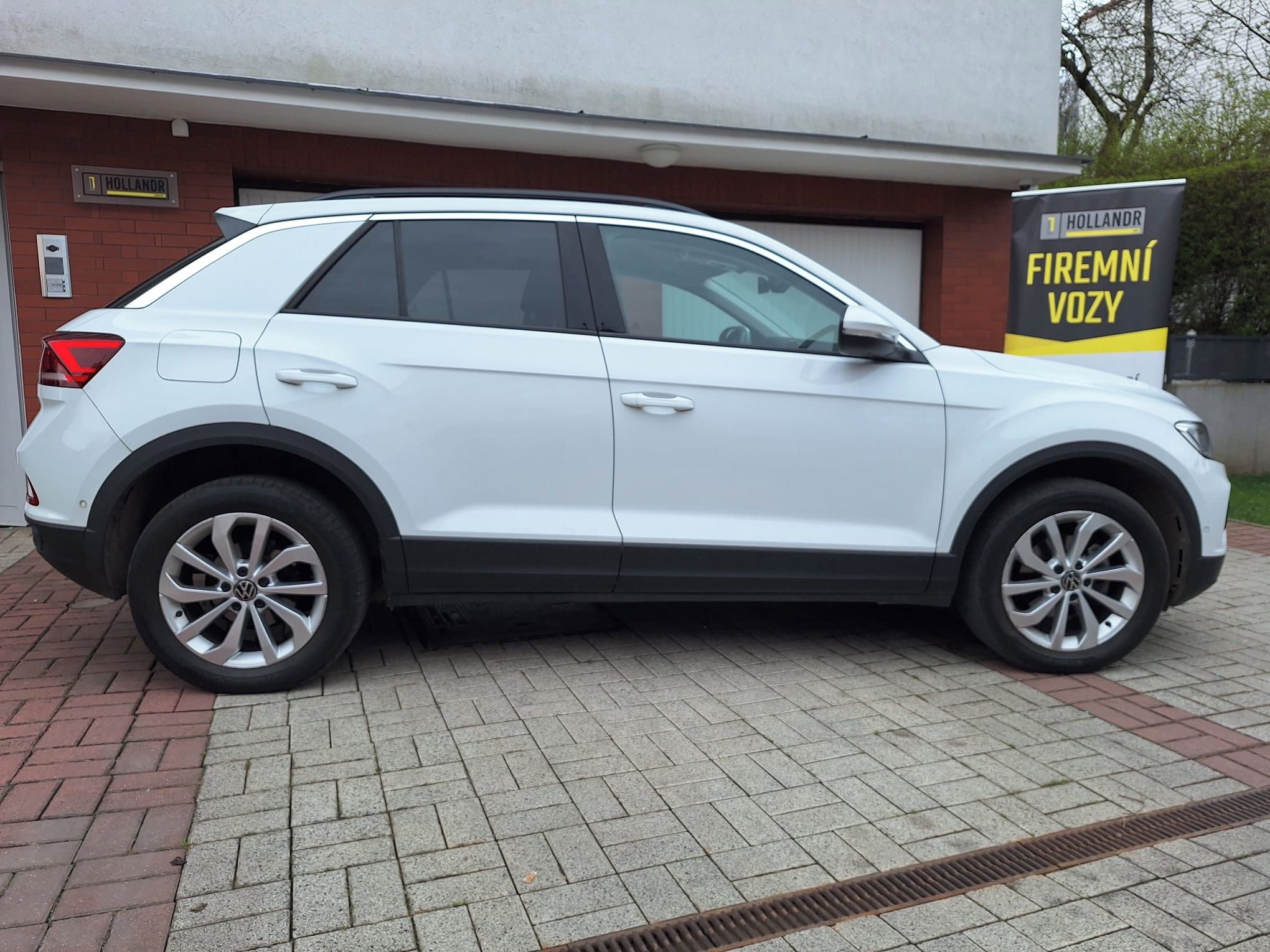 Volkswagen T-Roc, 1,5 TSI LIFE 110KW odpočet DPH - fotka 2