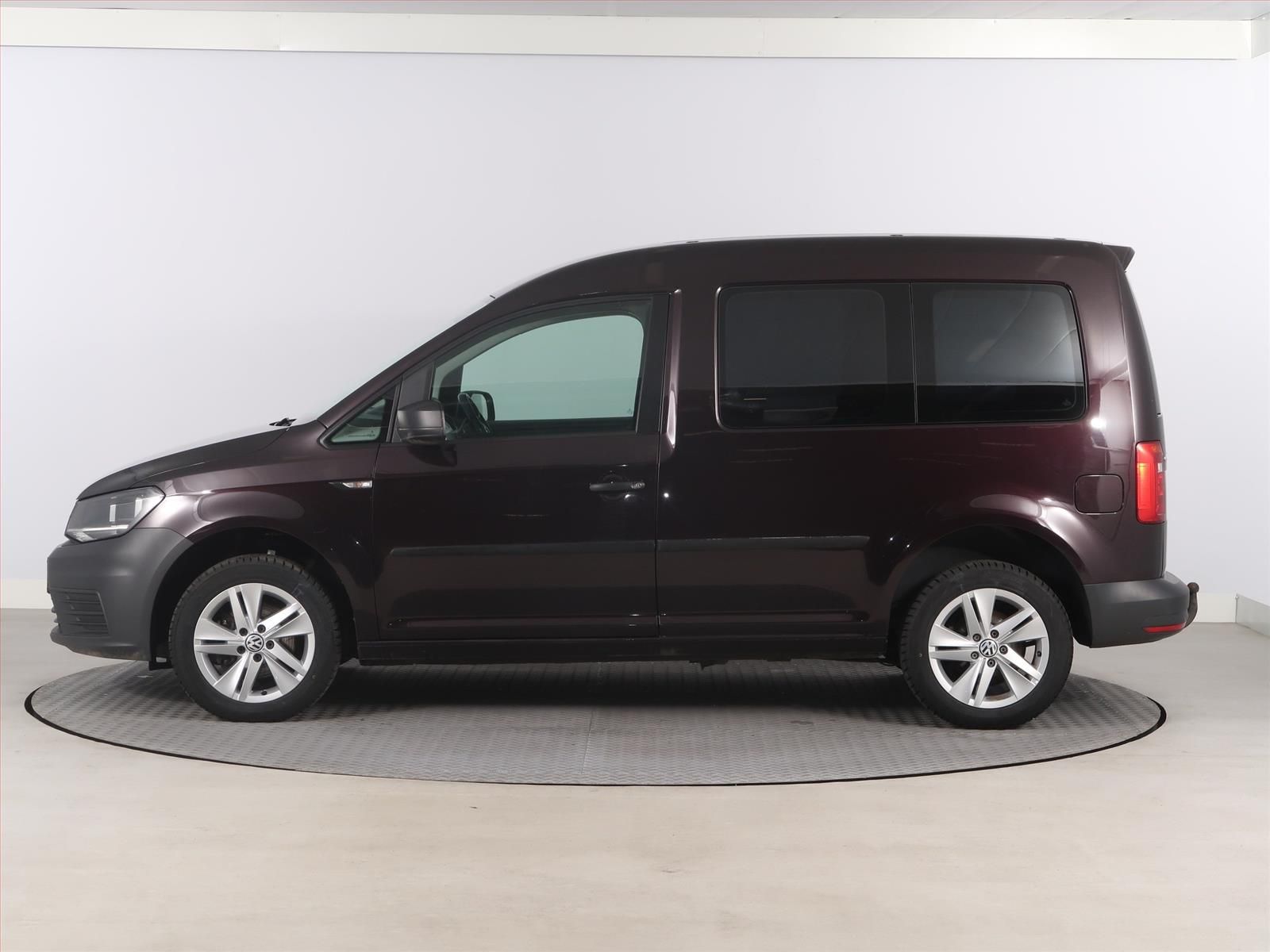 Volkswagen Caddy, 2.0 TDI, 5Míst, Klima - fotka 3