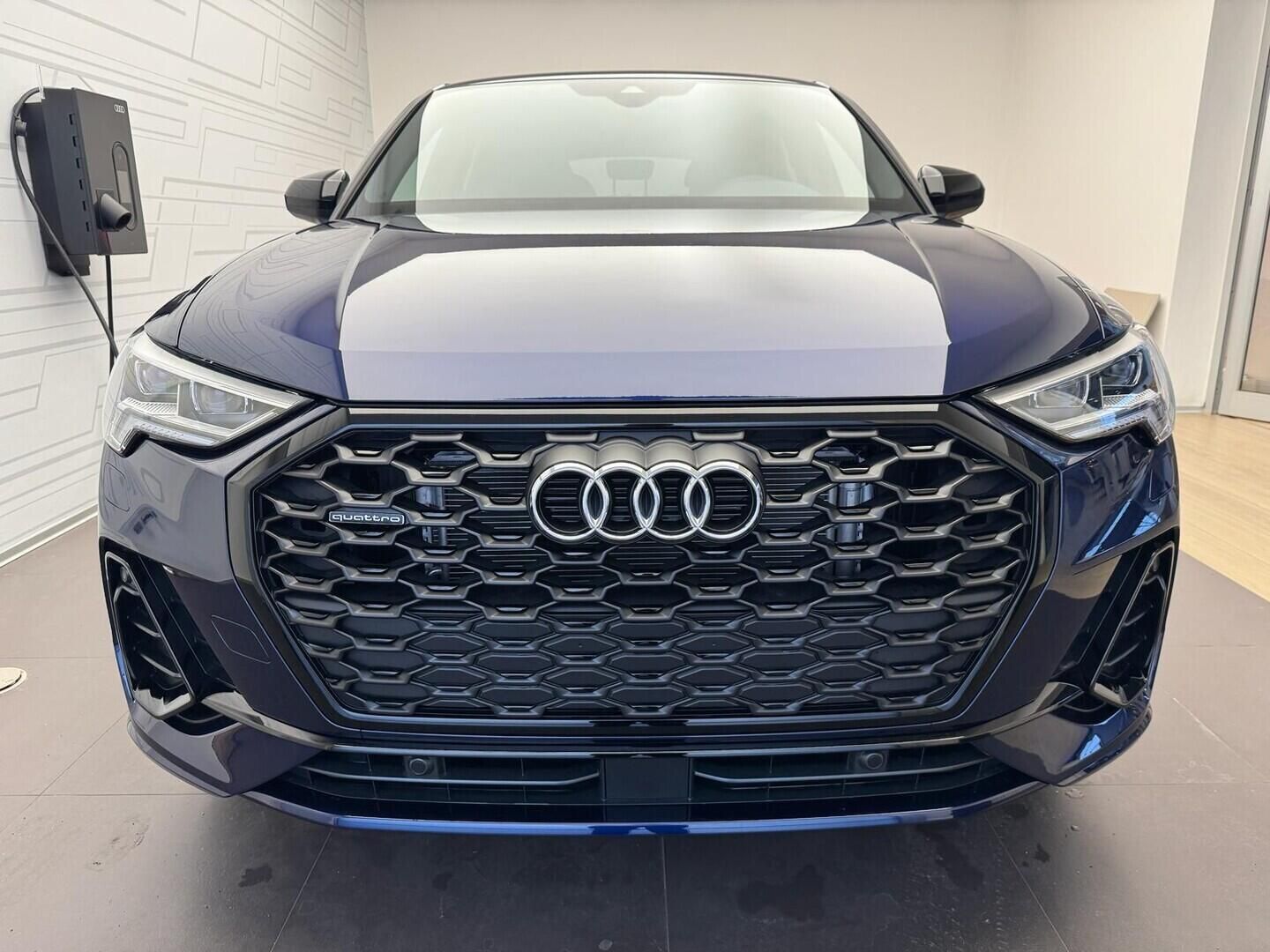 Audi Q3, SB S Line 40 TDI q 142 kW - fotka 2