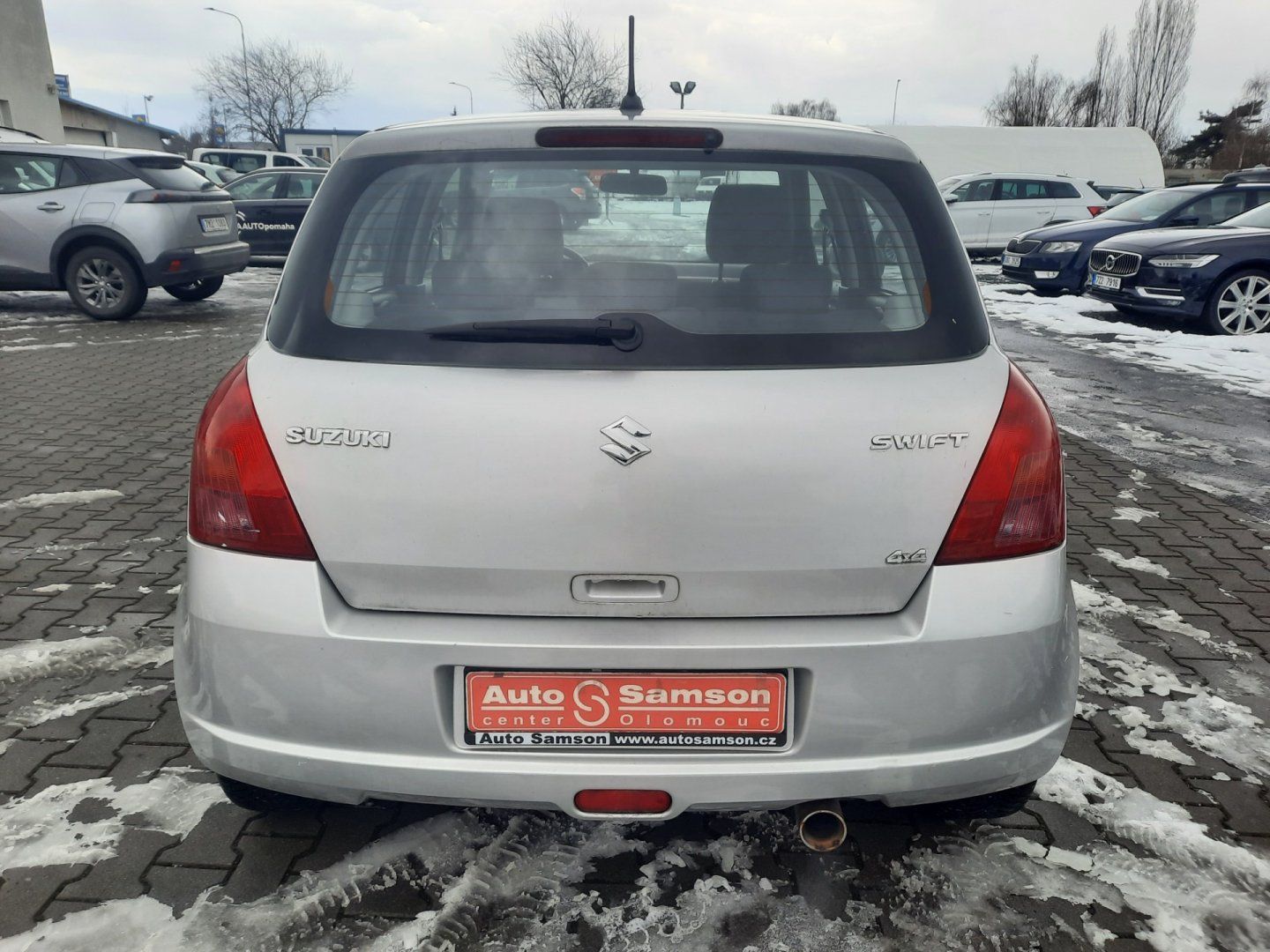 Suzuki Swift, 1.3i 5DR 4WD *KLIMATIZACE* - fotka 6