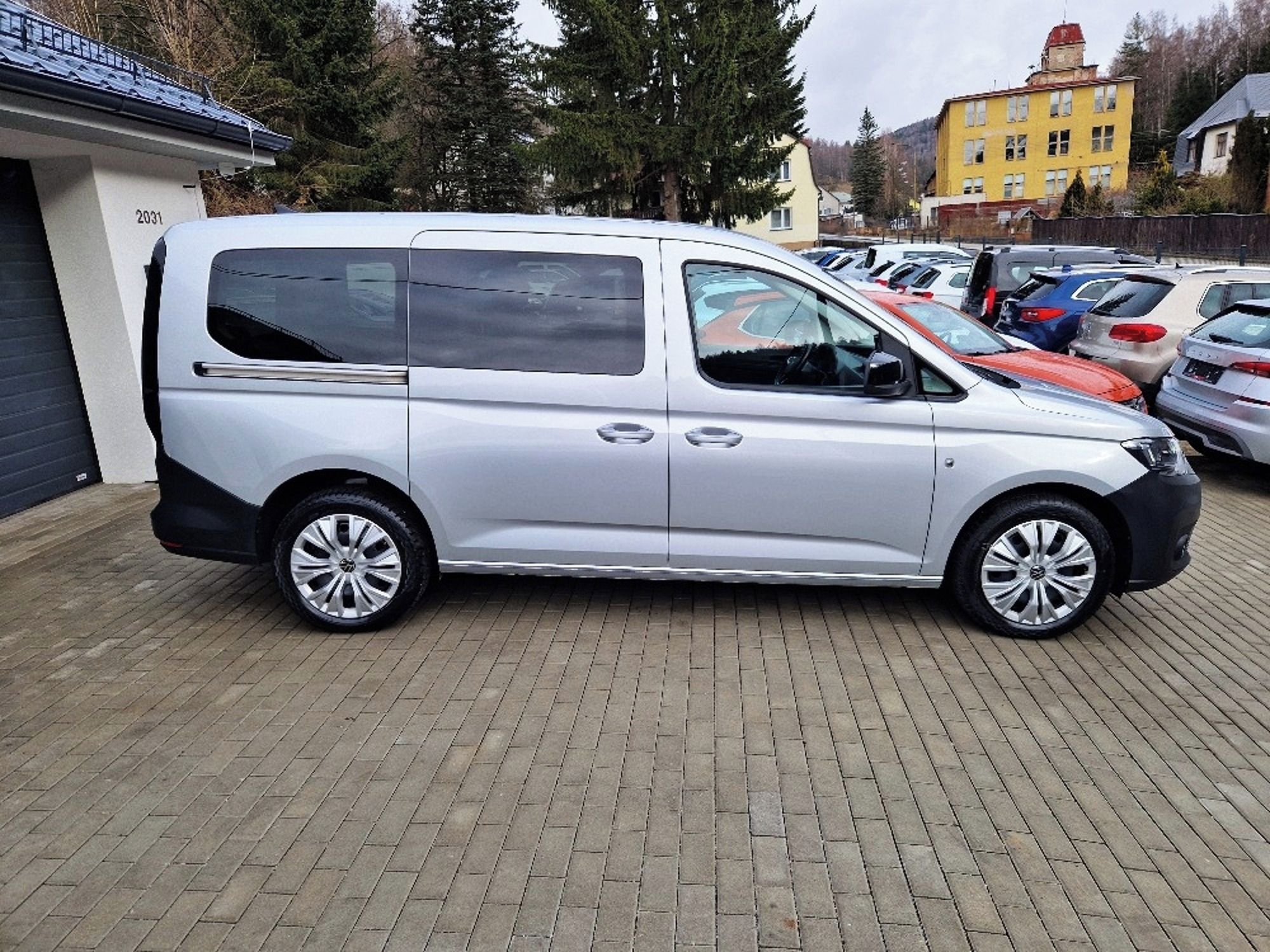 Volkswagen Caddy, 2.0 TDi MAXI - fotka 6