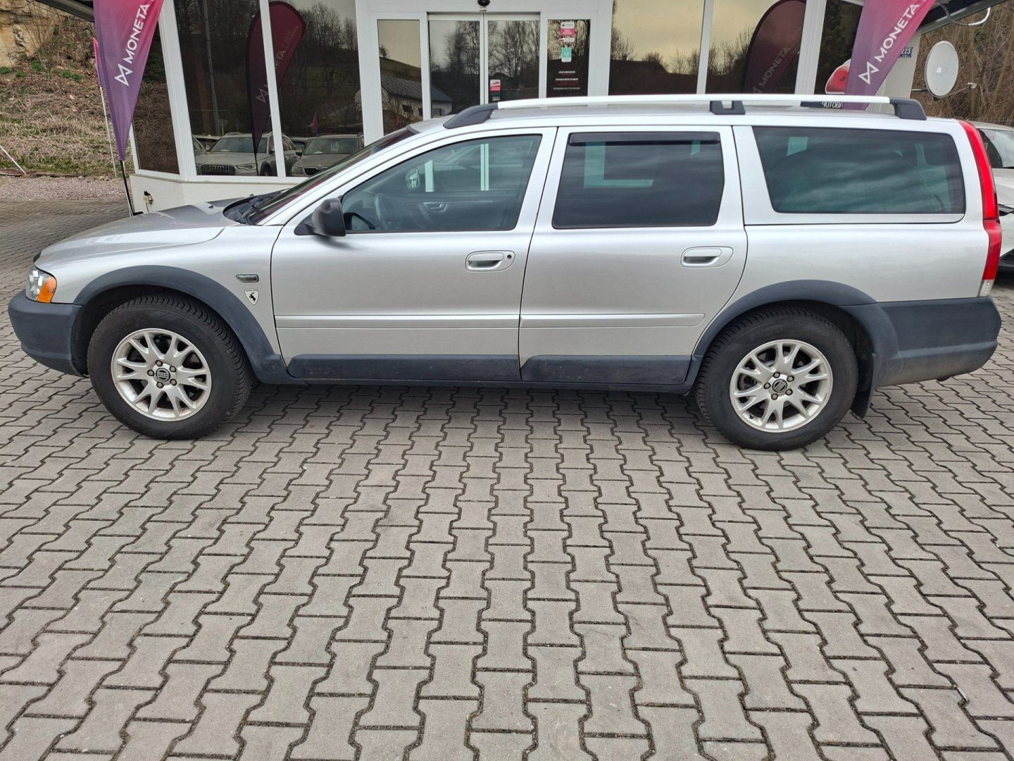 Volvo XC70, 2.4 D5 120kW AWD -PLNÝ SERVIS! - fotka 5