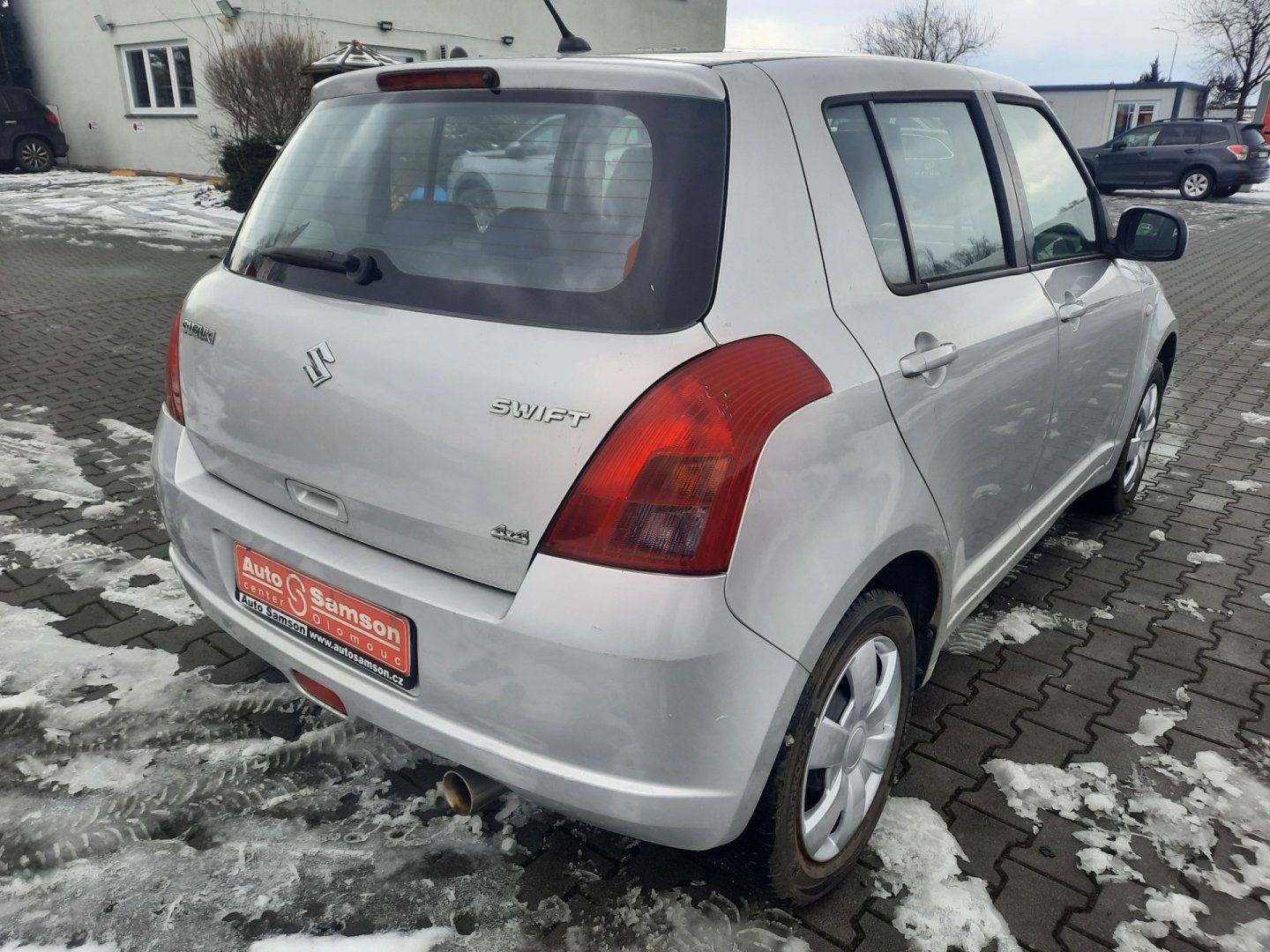 Suzuki Swift, 1.3i 5DR 4WD *KLIMATIZACE* - fotka 5