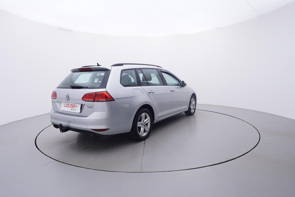 Volkswagen Golf, 2.0 TDI 110 kW - fotka 5