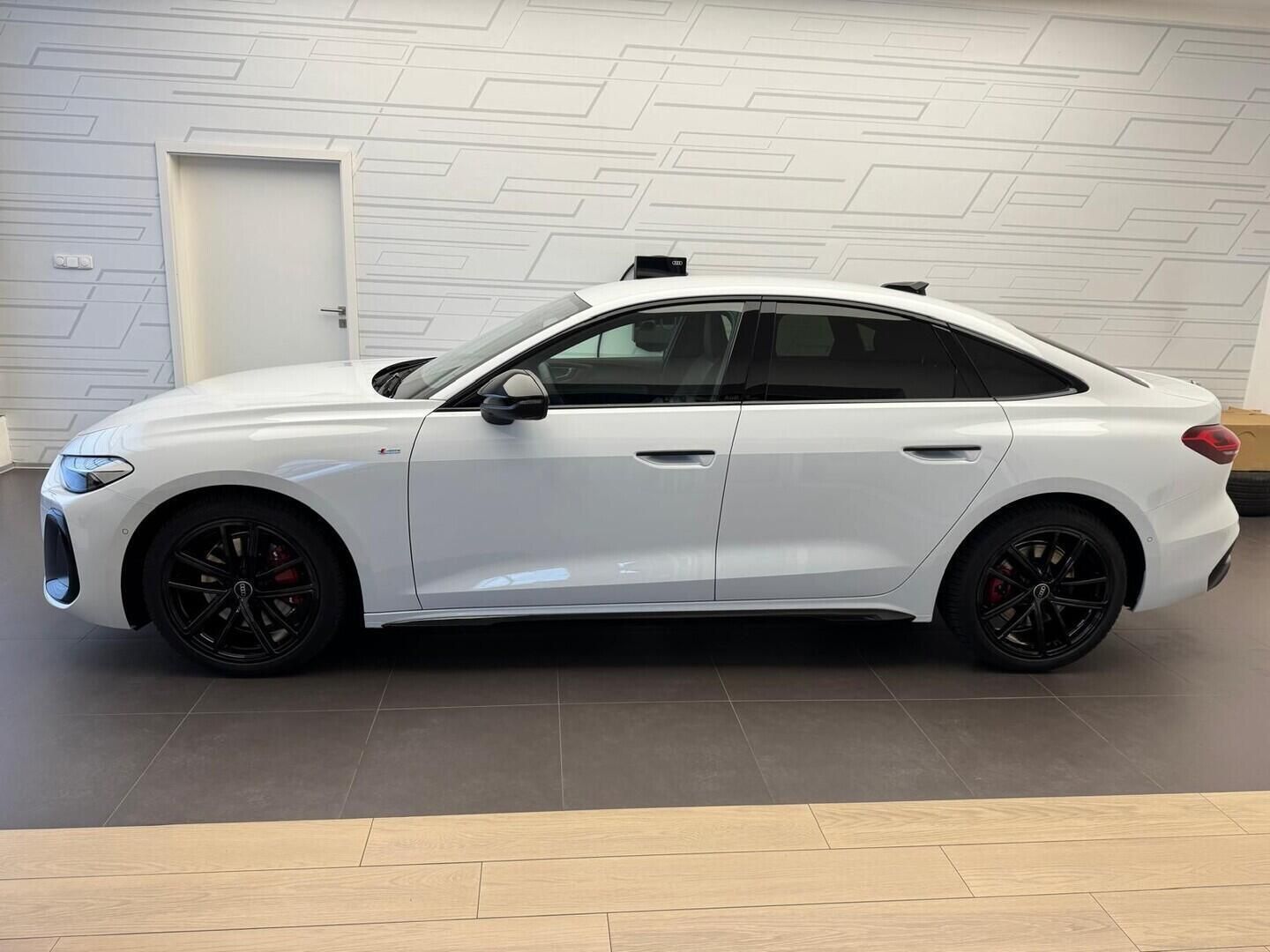 Audi A5, Limuzína TDI quattro 150 kW - fotka 4