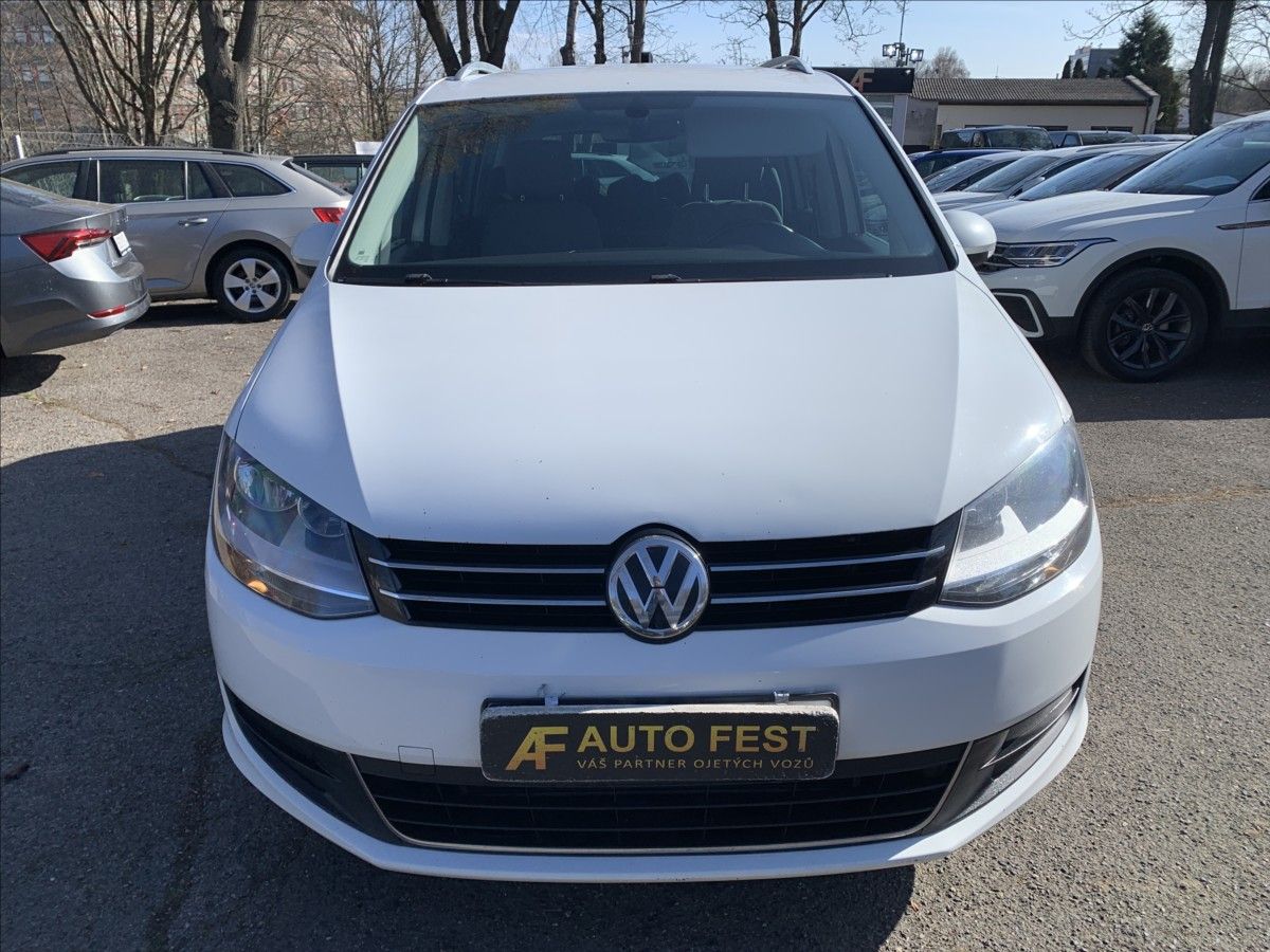 Volkswagen Sharan, 2,0 TDI 4x4 7.MÍST,ČR SERVISKA - fotka 2