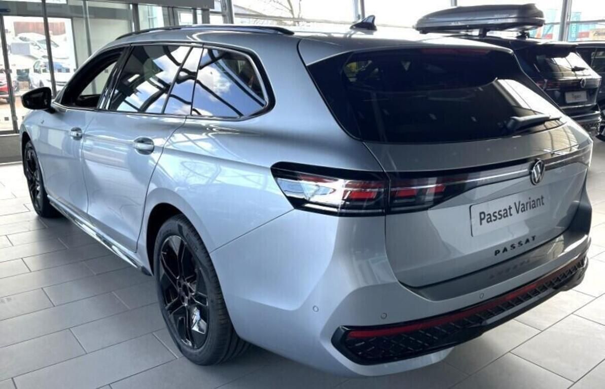 Volkswagen Passat, R-Line 2,0 TSI 150 kW - fotka 3