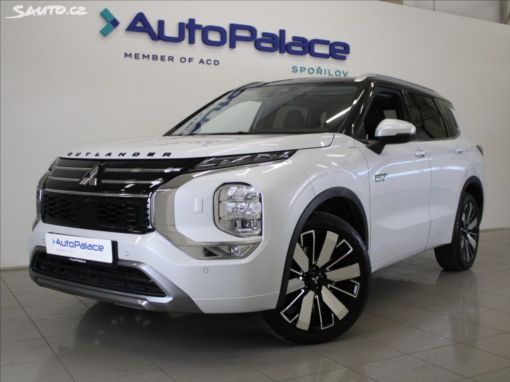 Mitsubishi Outlander, 2,4 PHEV AWD Instyle TAŽNÉ
