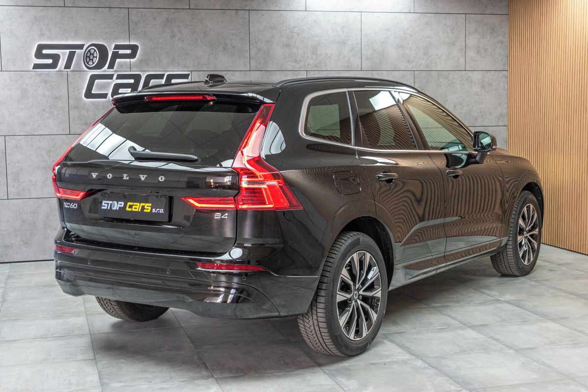 Volvo XC60, B4 ESSENTIAL*TAŽNÉ*KAMERA*DPH* - fotka 6