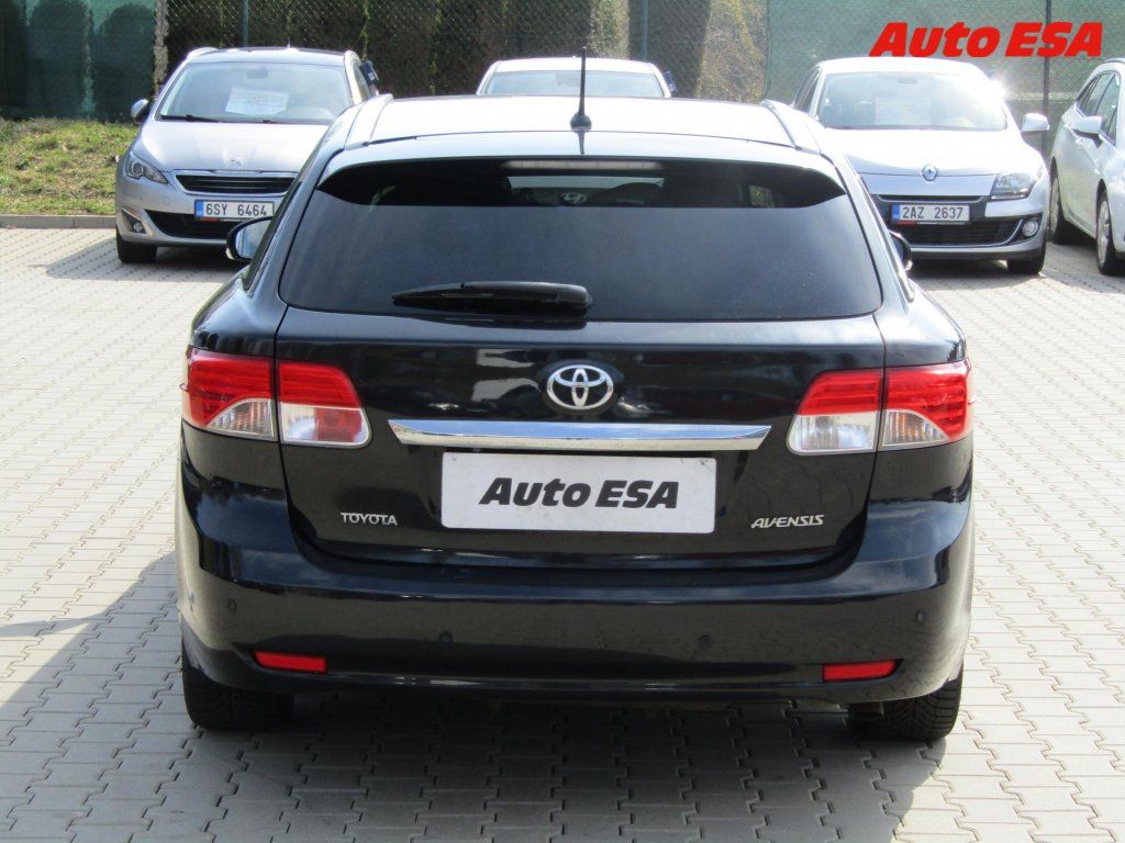 Toyota Avensis, 2.0 D4-D,1.maj,ČR,Navi - fotka 5