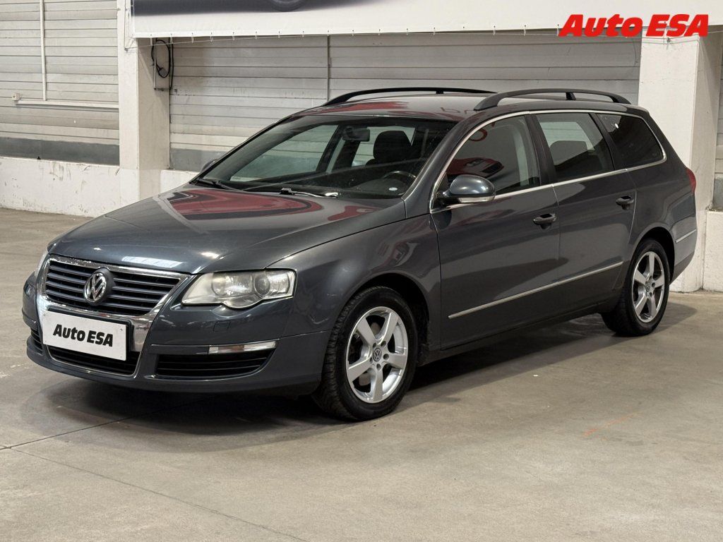 Volkswagen Passat, 2.0 TDI,ČR,AC,xenon - fotka 3