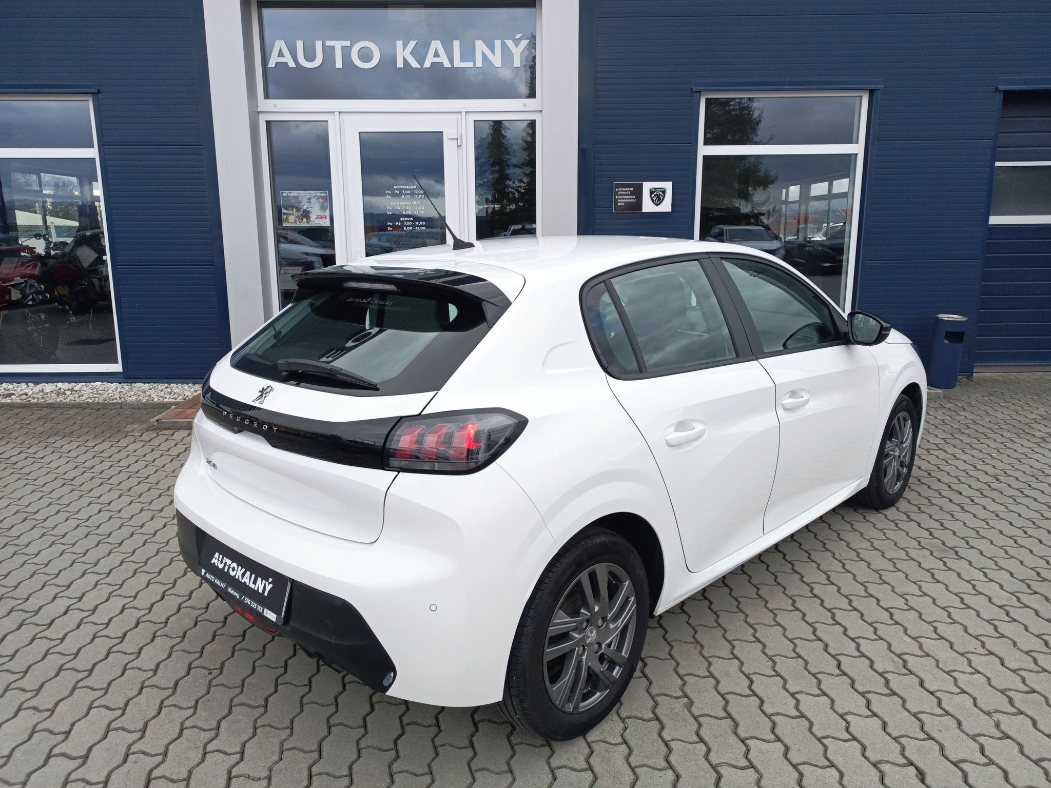 Peugeot 208, ACTIVE PACK 1.2 PT 75, MAN5 - fotka 4