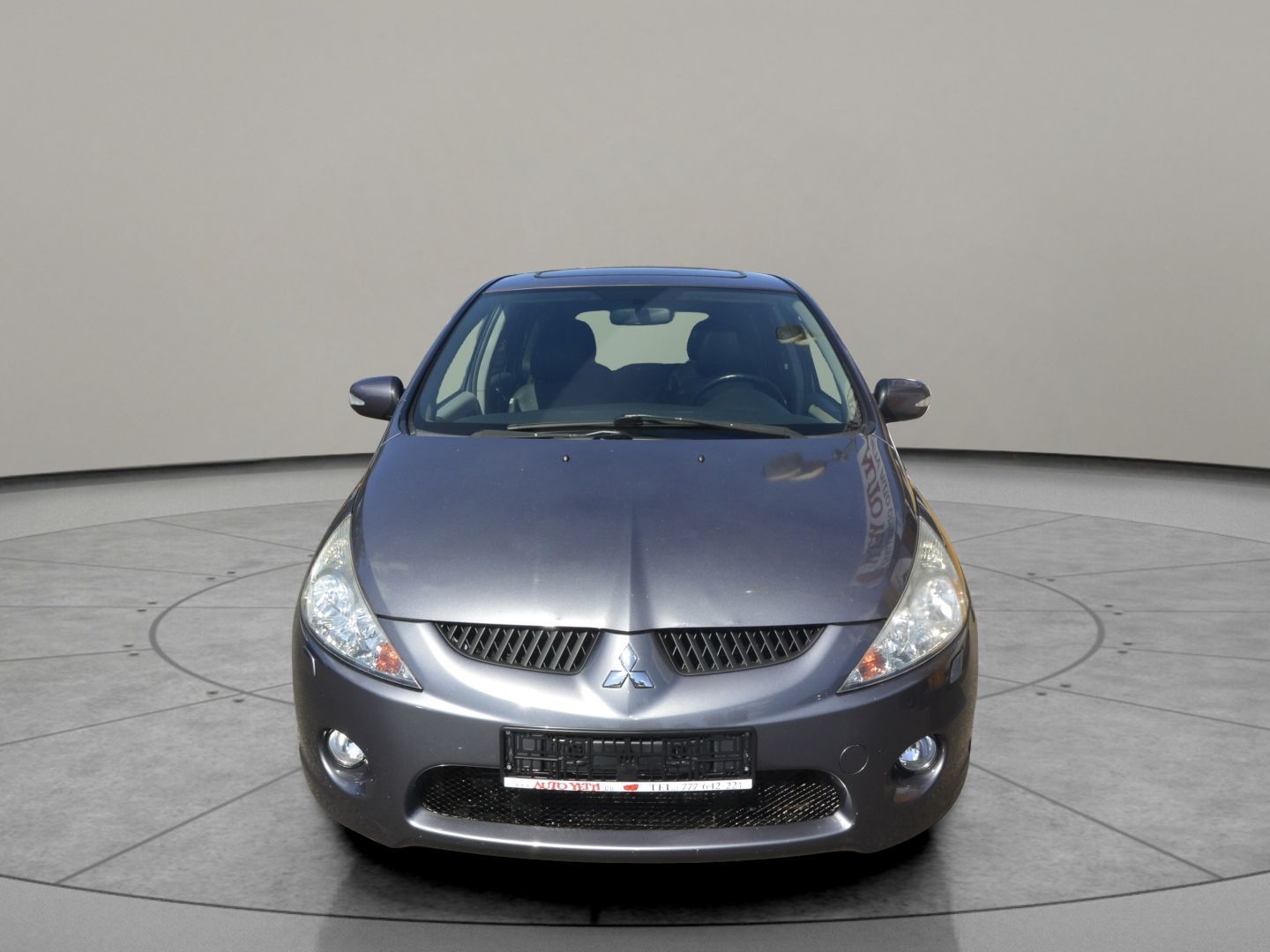 Mitsubishi Grandis, 2.0DI-D 6míst - fotka 2