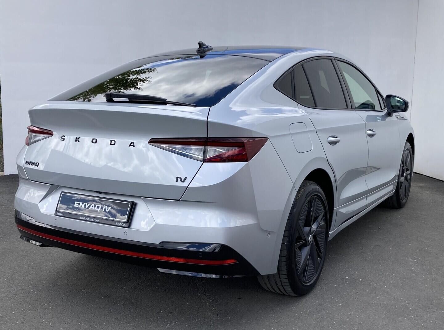 Škoda Enyaq, Coupé RS 82 kWh 4x4 220 kW - fotka 6