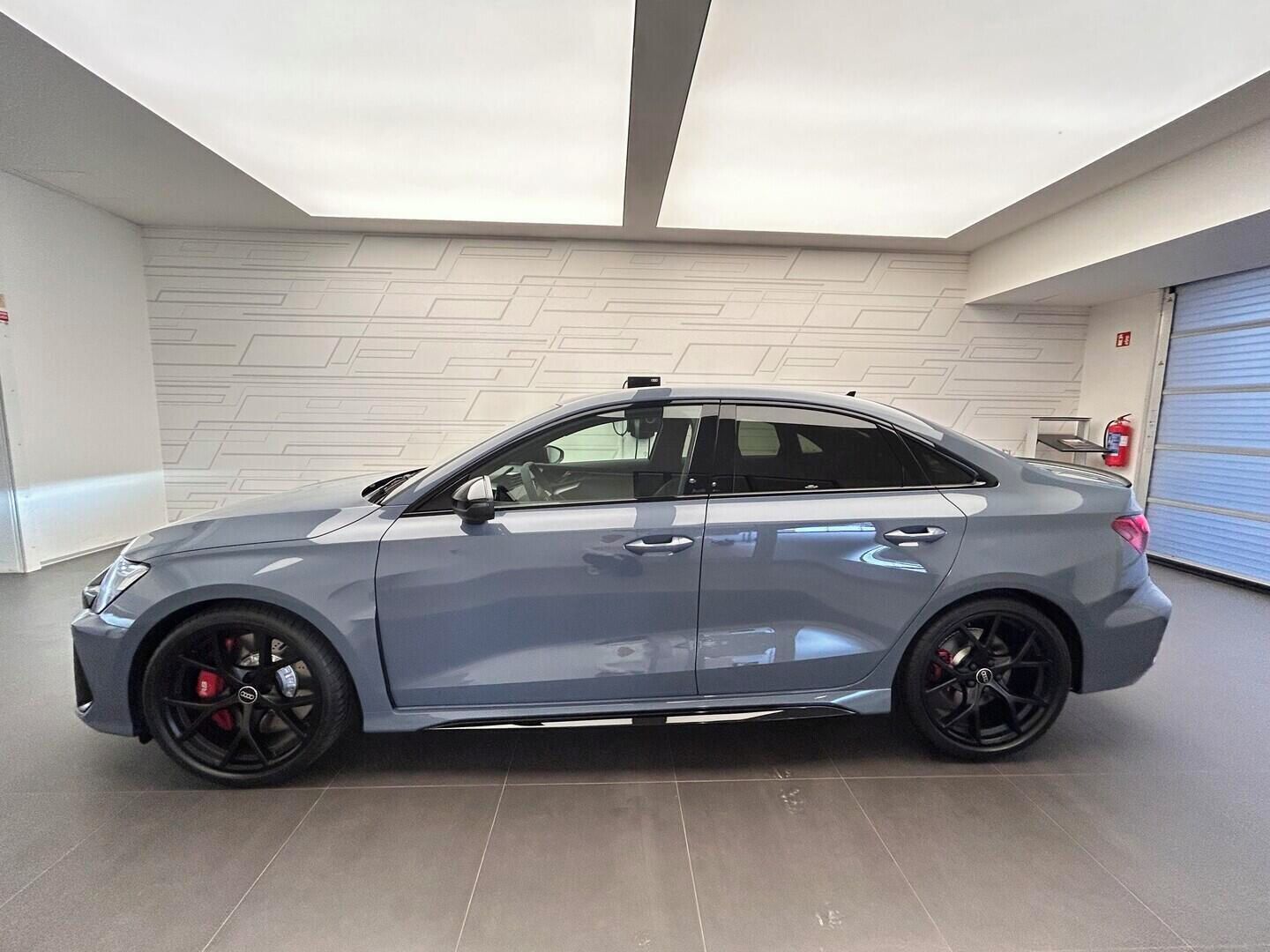 Audi RS3, Limuzína 2.5 TFSI 294 kW - fotka 3