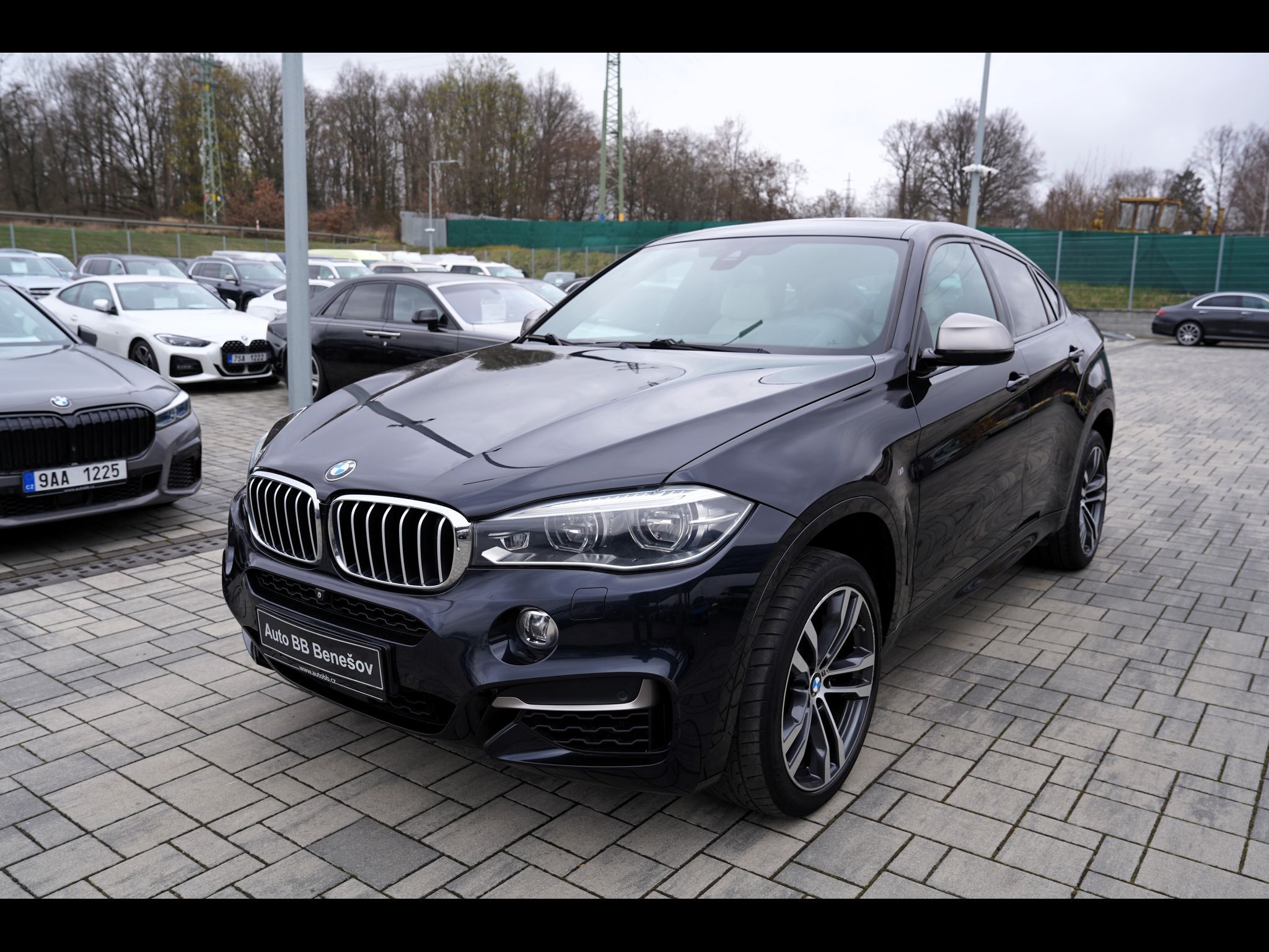 BMW X6, BMW X6 M50d xDrive/B&O/ČR - fotka 2