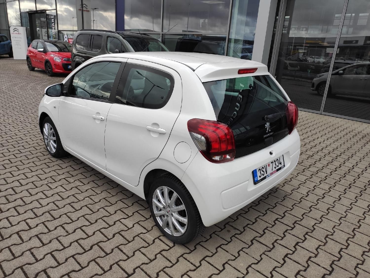 Peugeot 108, ACTIVE 1.0 70k MAN6 NOVÉ CZ - fotka 3