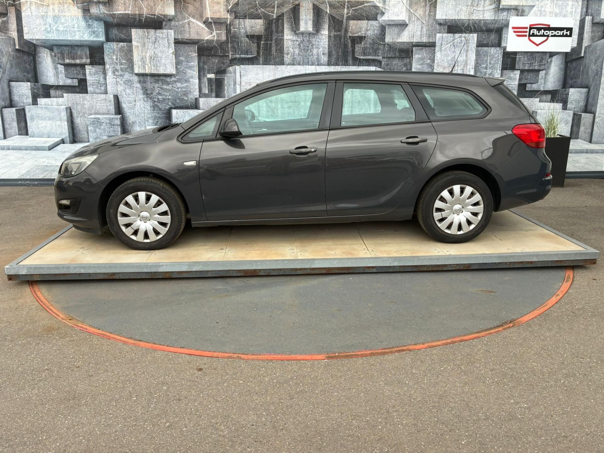 Opel Astra, 2.0DCTi, 121KW, AUTOMAT - fotka 5