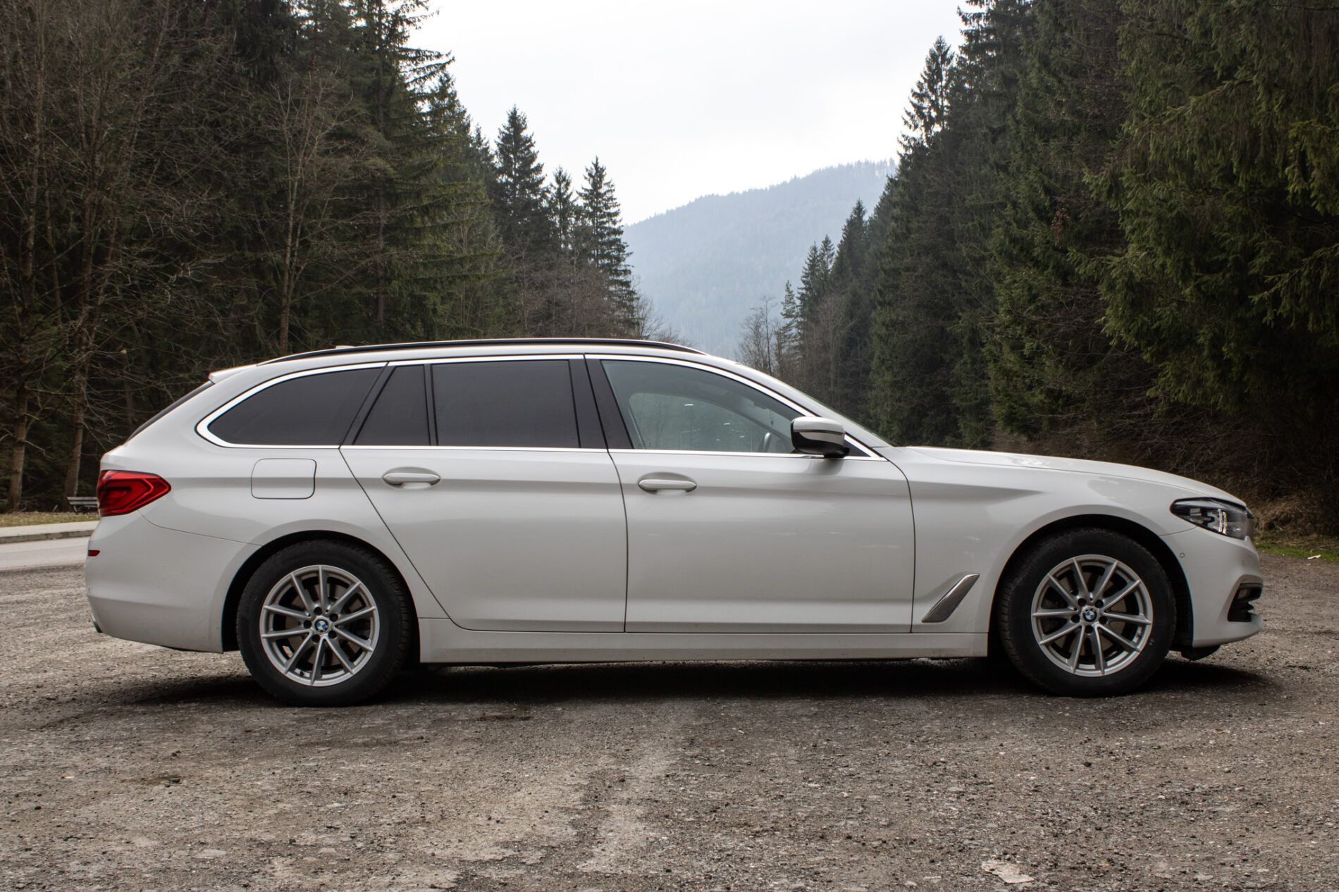 BMW, rad 5 Touring - fotka 5
