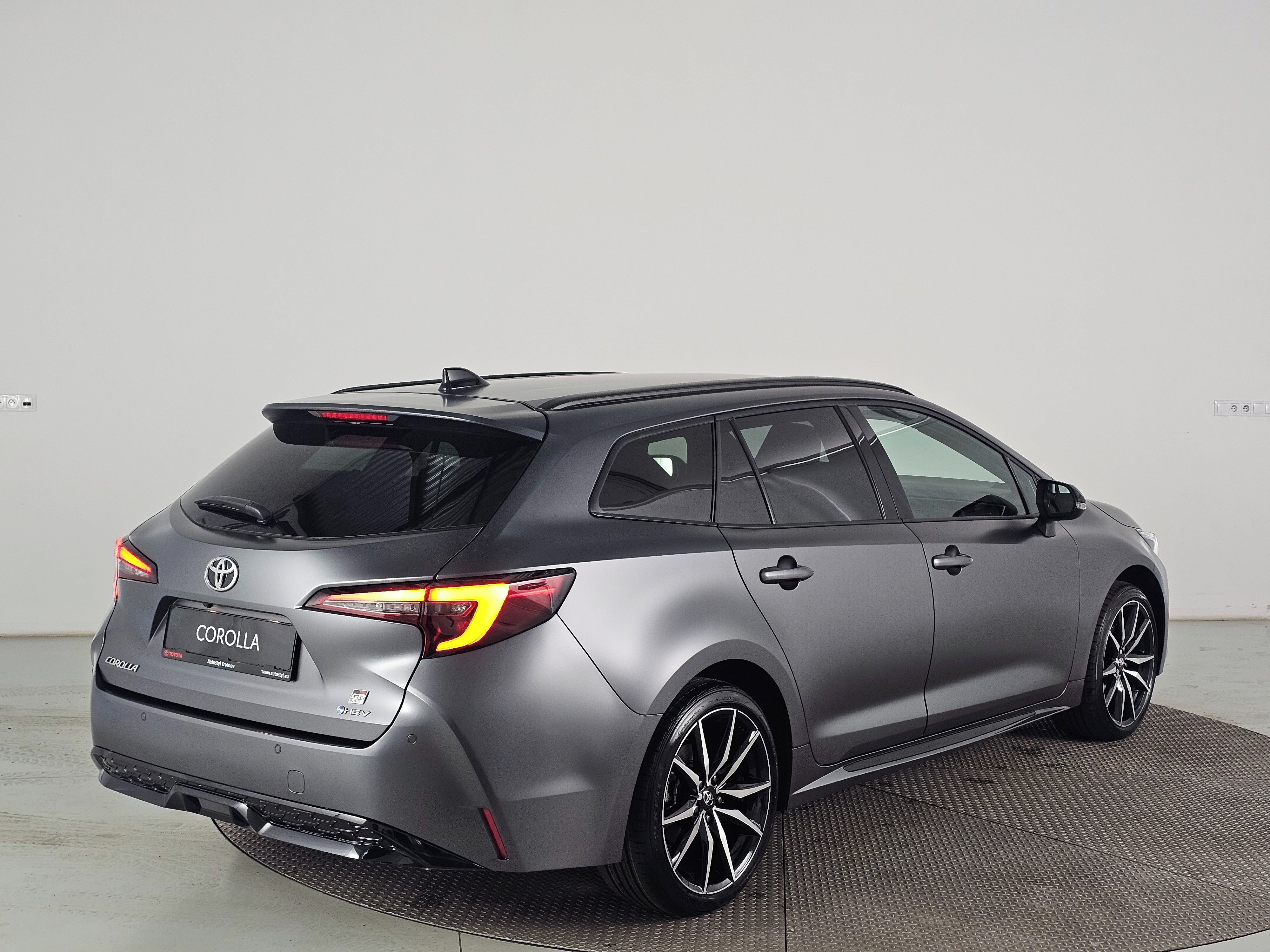 Toyota Corolla, 2.0 HEV 178k 2x4 GR SPORT - fotka 2