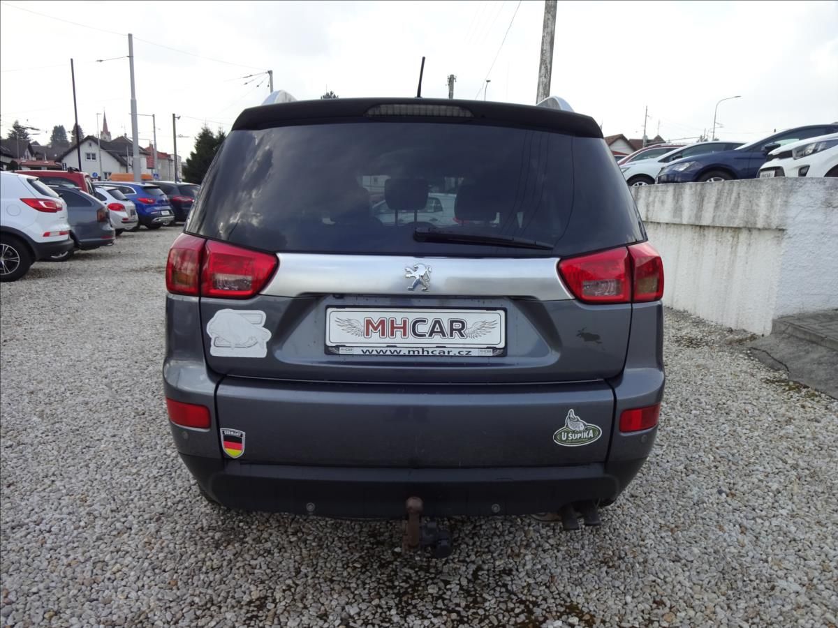 Peugeot 4007, 2,2 HDI 115kW 4x4 - fotka 6