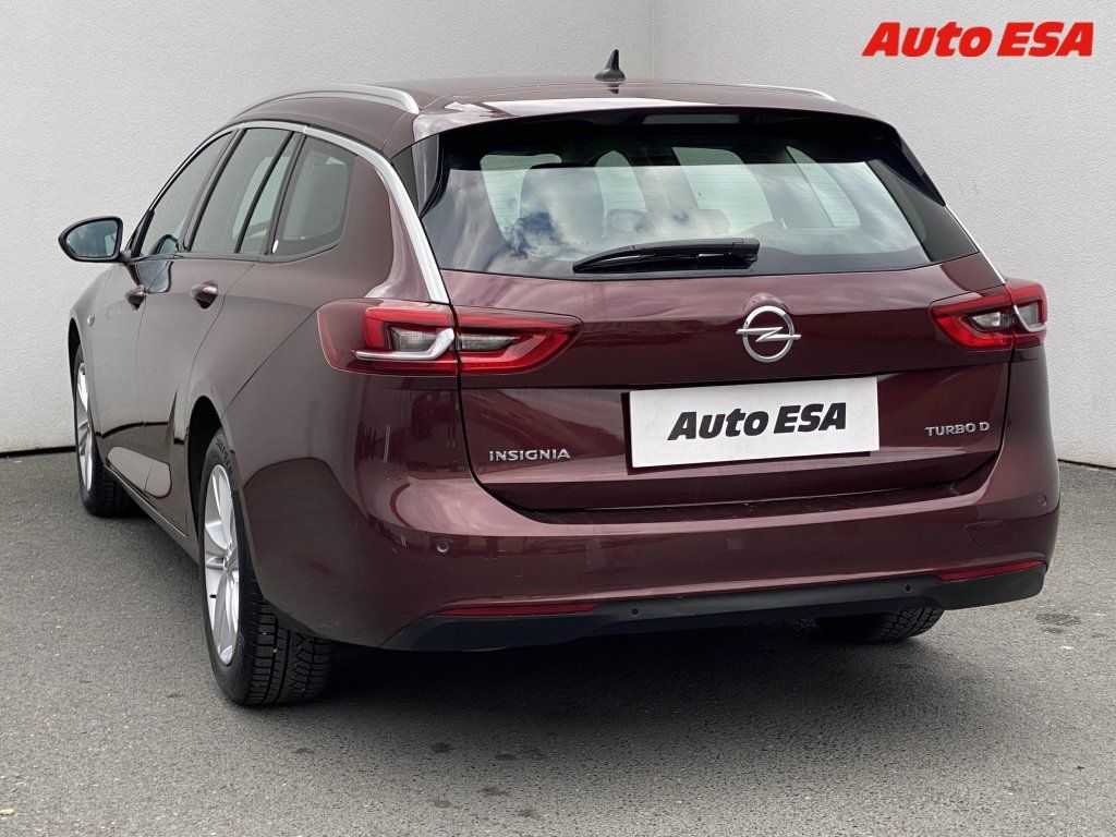 Opel Insignia, 1.6 CDTi,LED - fotka 6