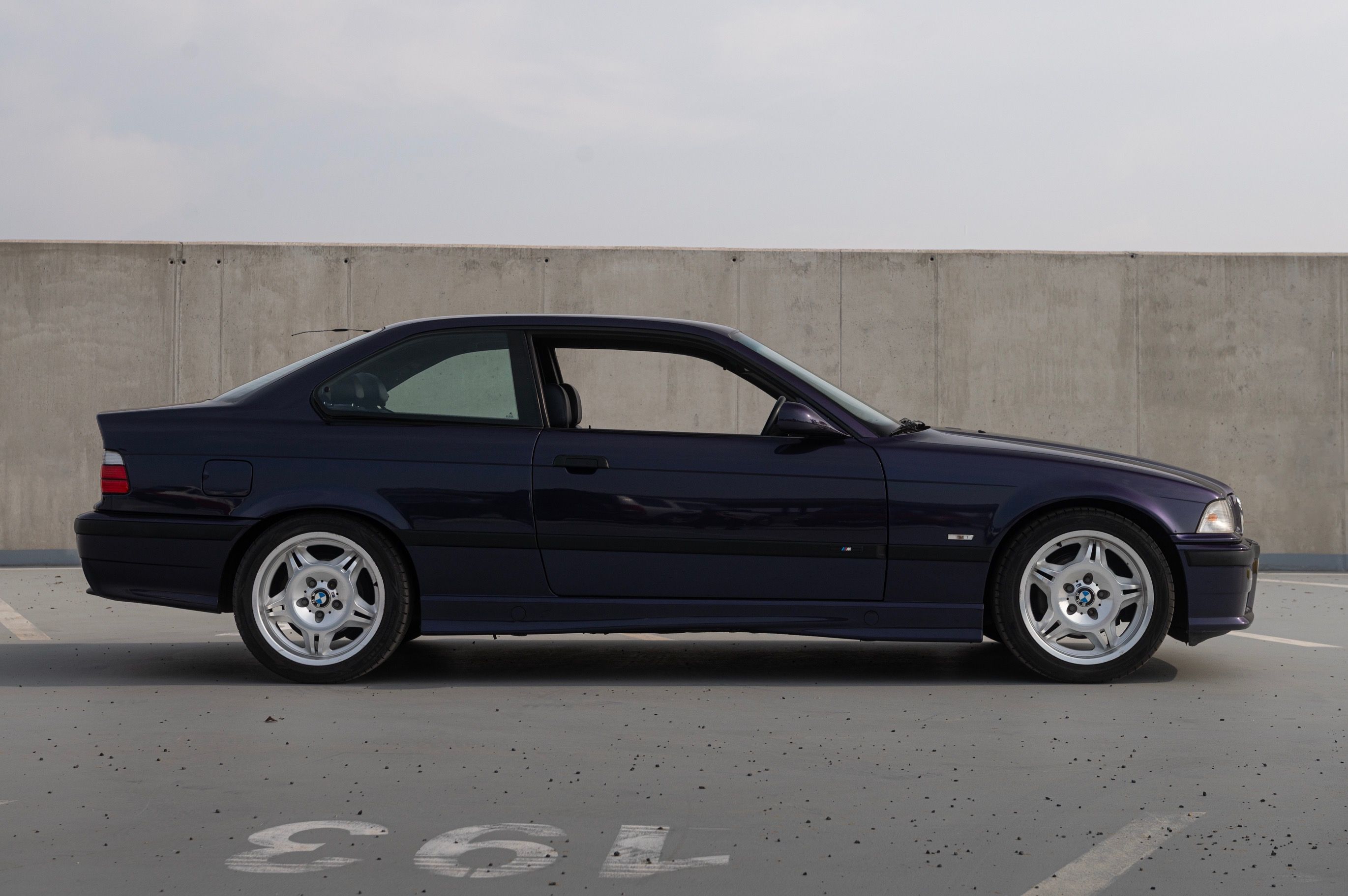 BMW Řada 3, E36 328i Coupe Individual - fotka 4