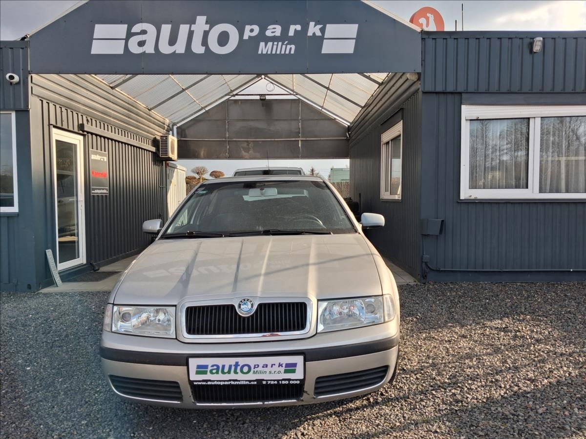 Škoda Octavia, 2,0 - fotka 2