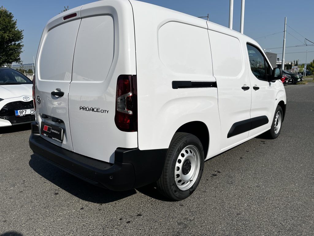 Toyota Proace City, 1.5D 130k MT Active Multimedia - fotka 4