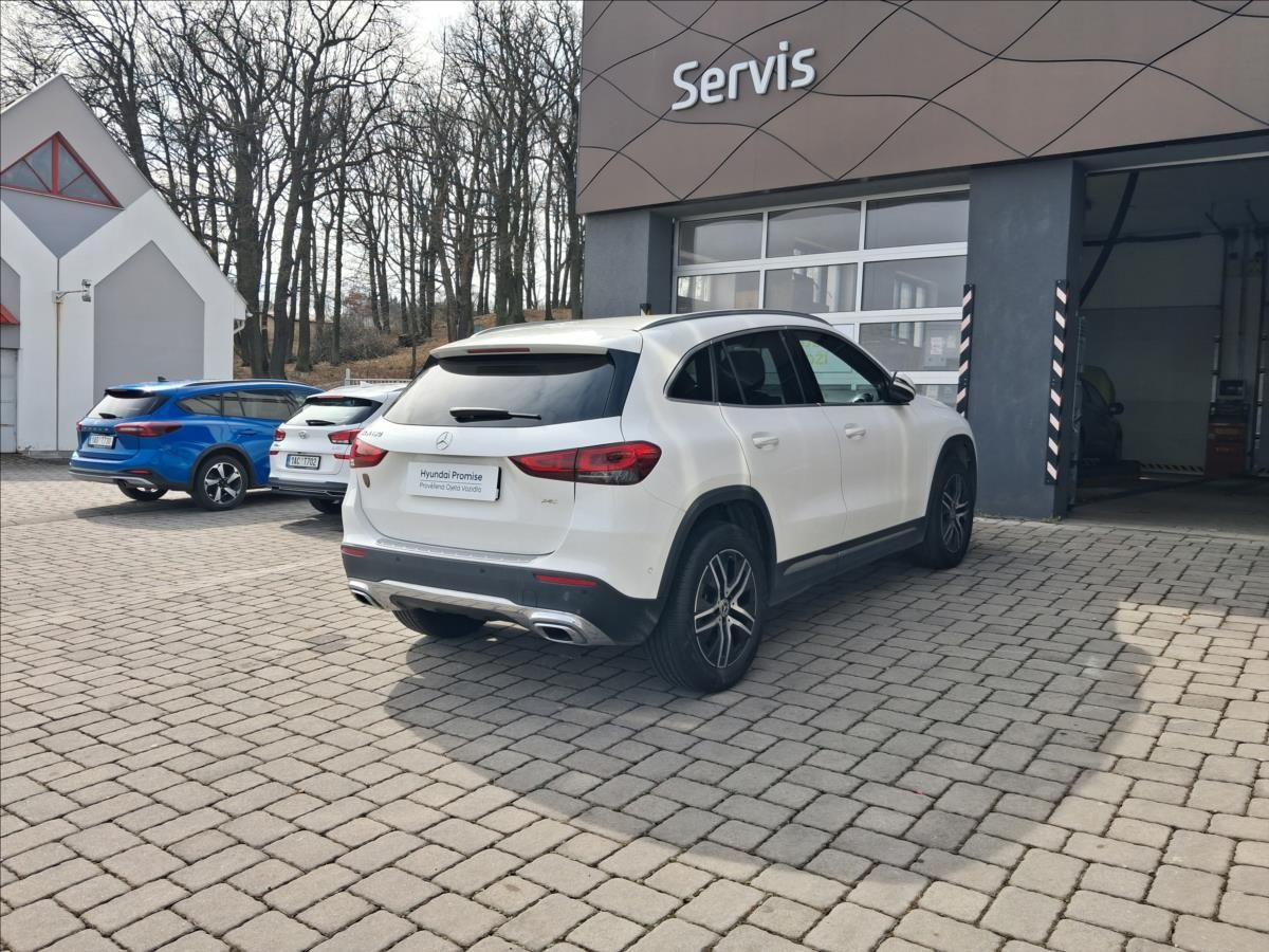 Mercedes-Benz GLA, 1,3 GLA 180 LIMITED EDITION - fotka 2