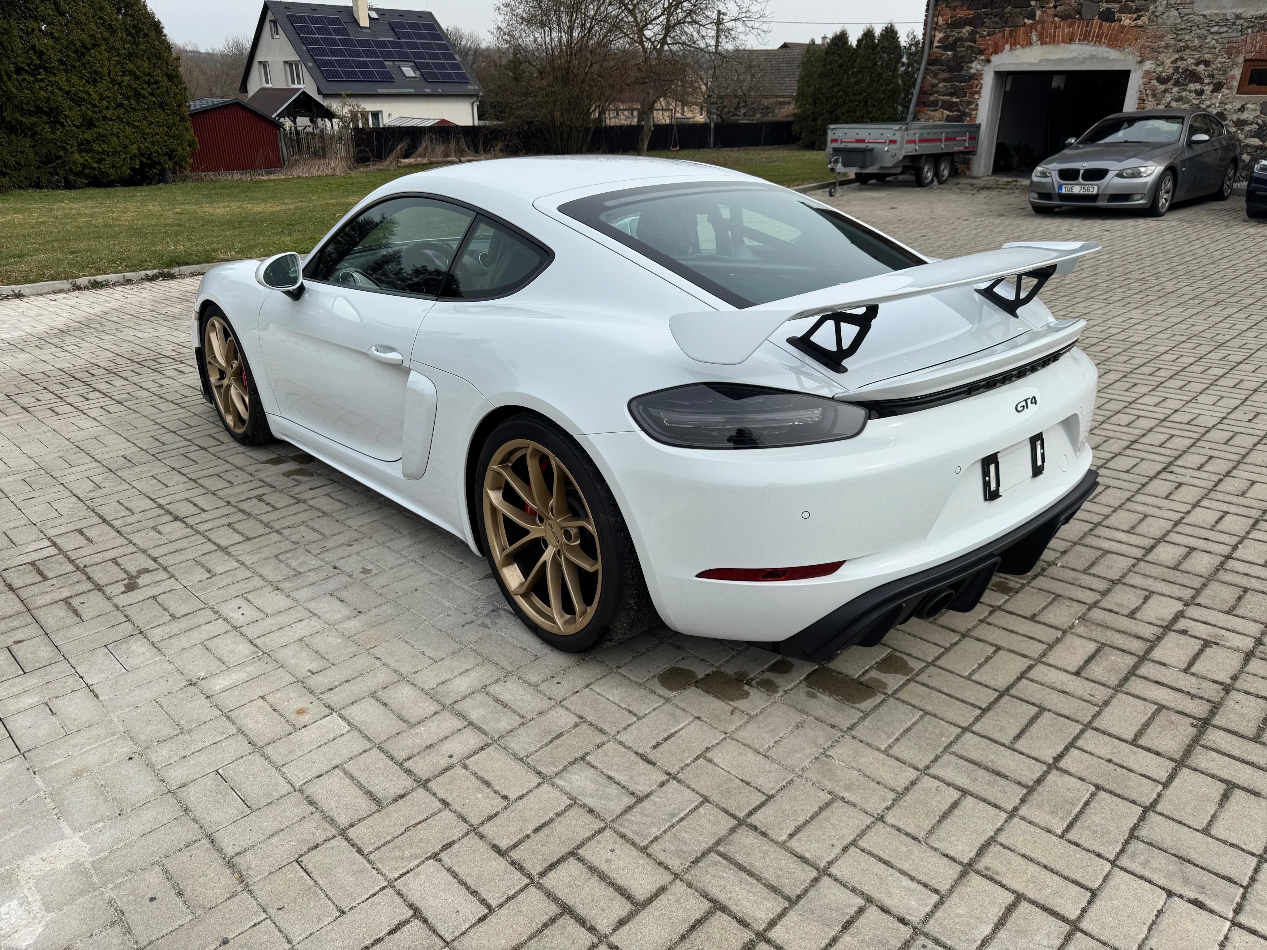Porsche Cayman, GT4 PDK CHRONO - fotka 4