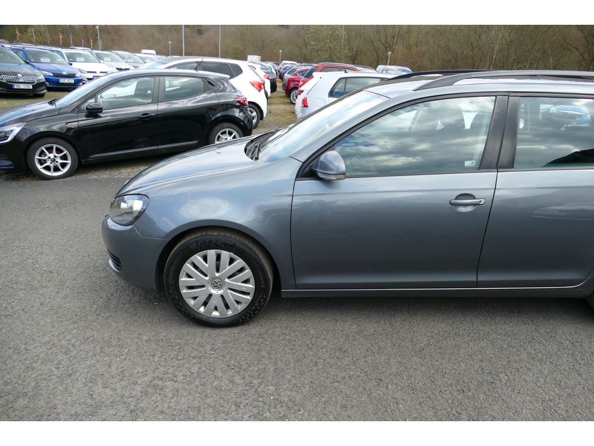 Volkswagen Golf, 1,6TDI 77KW DIGI-KLIMA - fotka 6