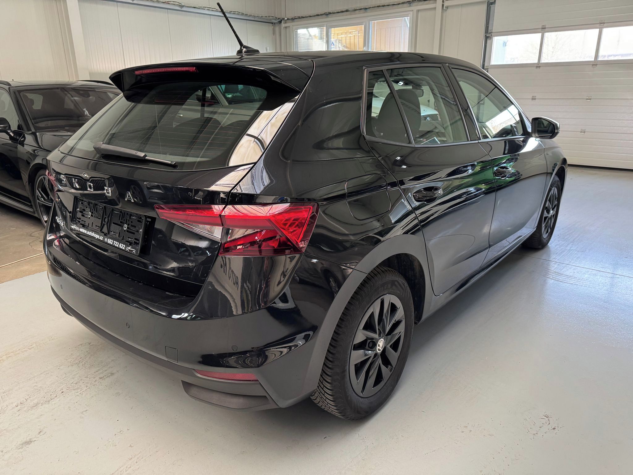 Škoda Fabia, 1.0 MPI Selection - fotka 6