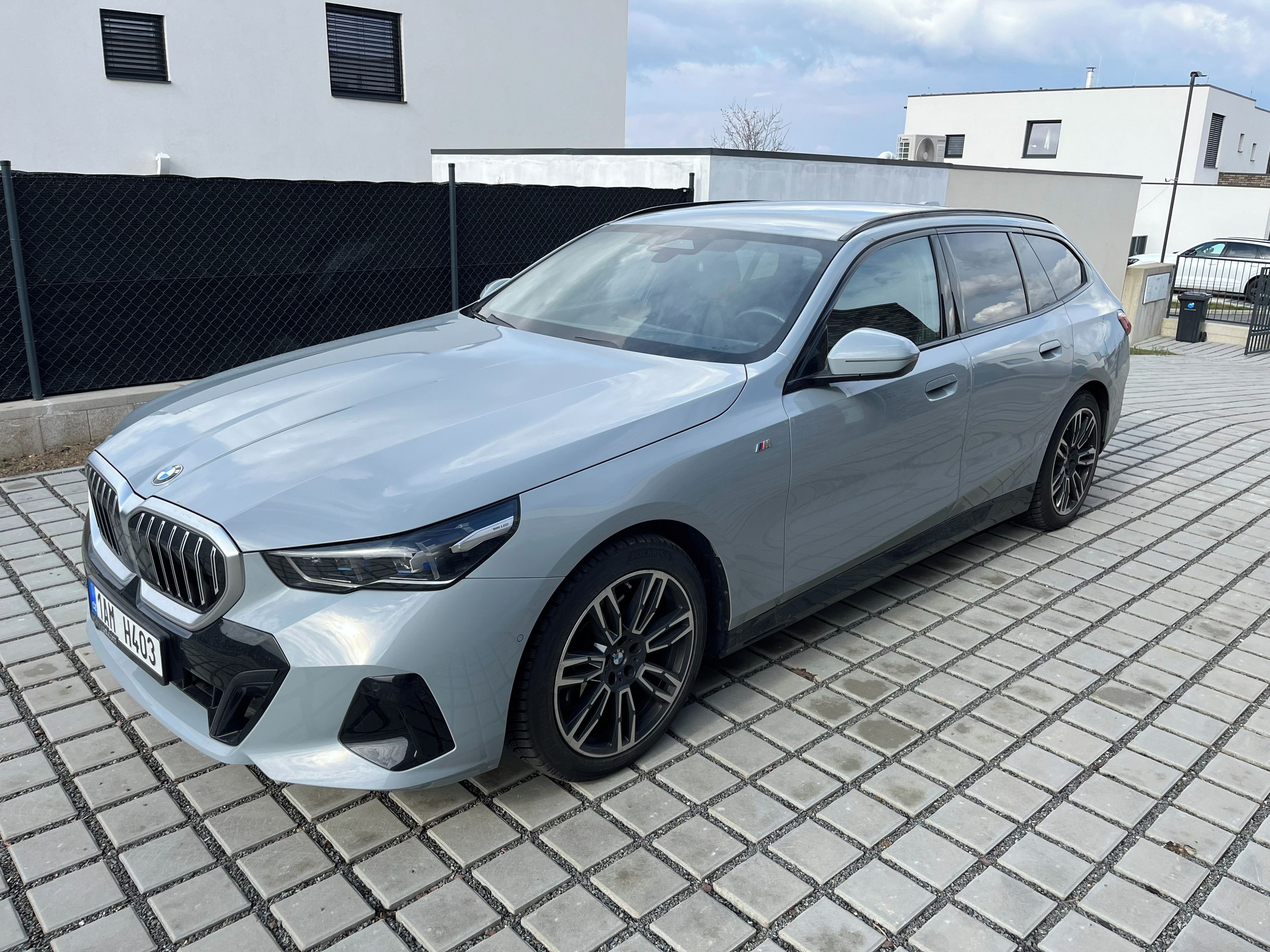 BMW Řada 5, 520d*XD*záruka 7/27*tažné - fotka 6