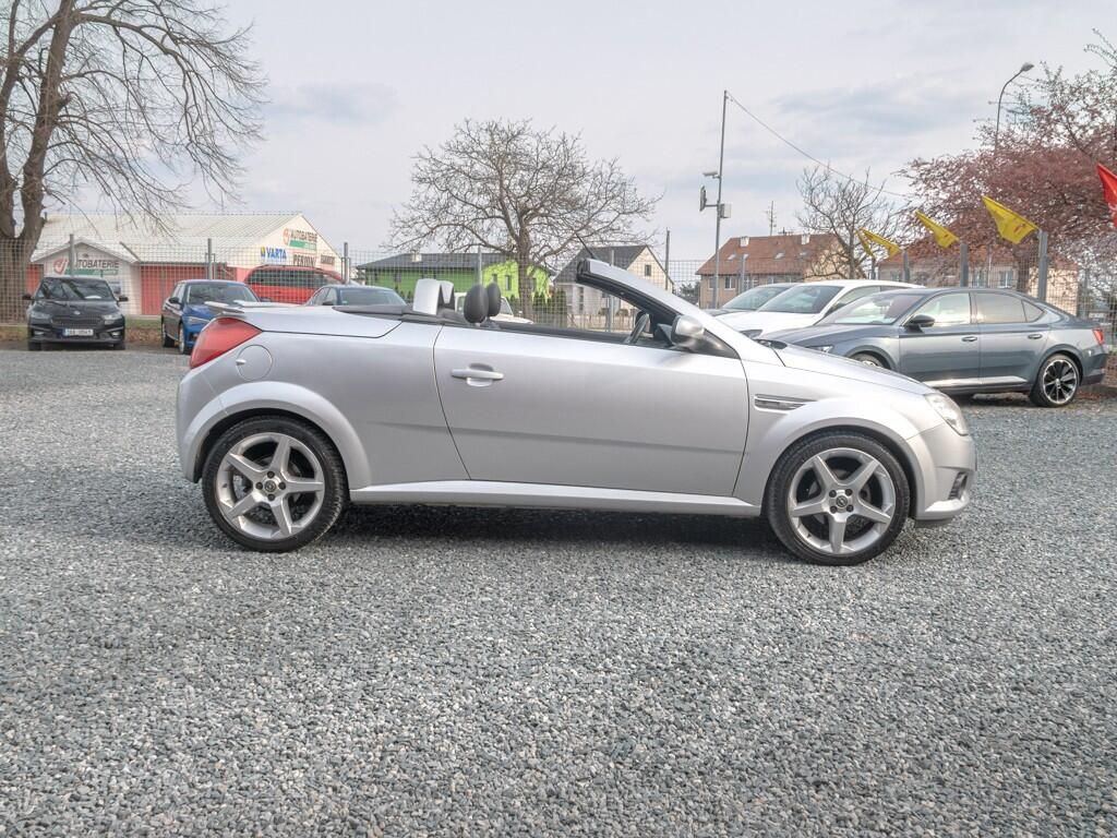 Opel Tigra, 1.8i 16V 92KW – PO SERVISU - fotka 4