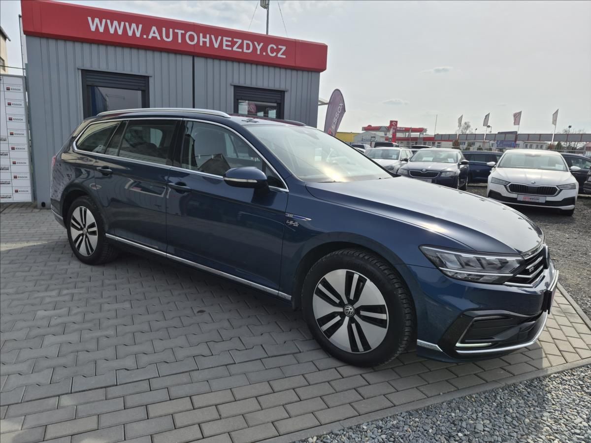 Volkswagen Passat, 1,4 TSI PHEV GTE ČR 1.MAJITEL