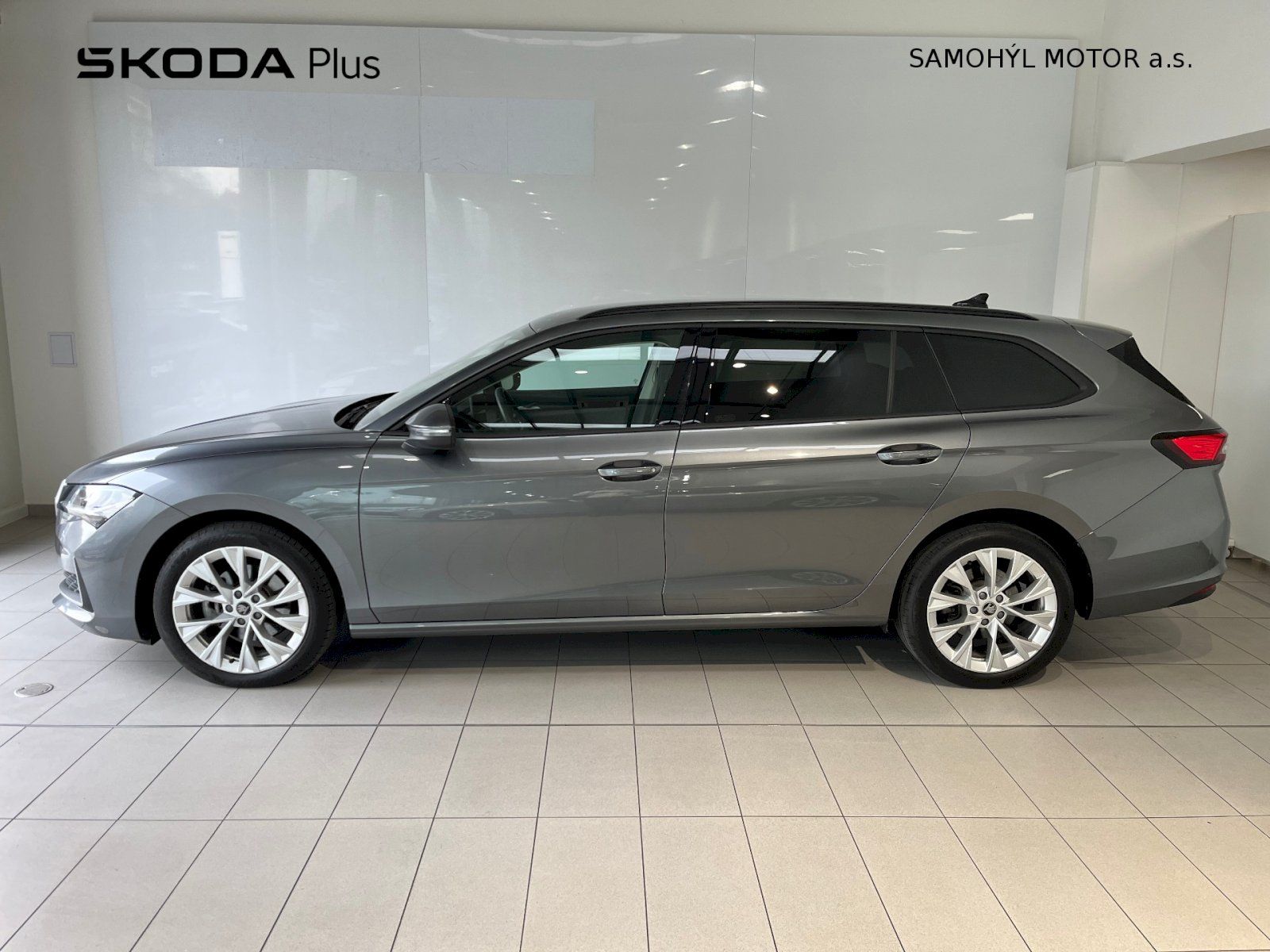 Škoda Superb, Combi 2.0 TDI 110 kW A7F Selec - fotka 3
