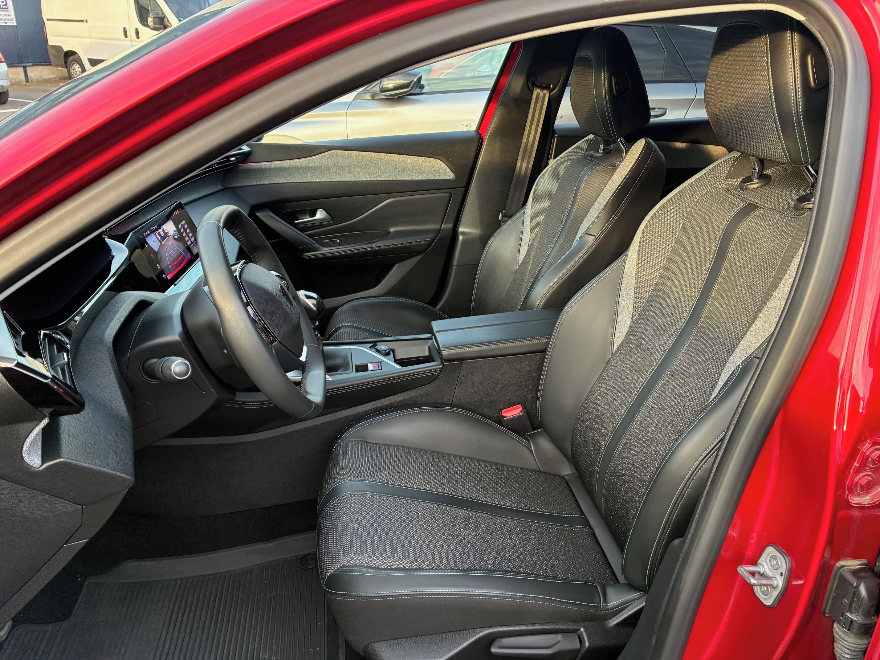 Peugeot 308, SW Allure1,2 PureTech 130k MAN - fotka 6
