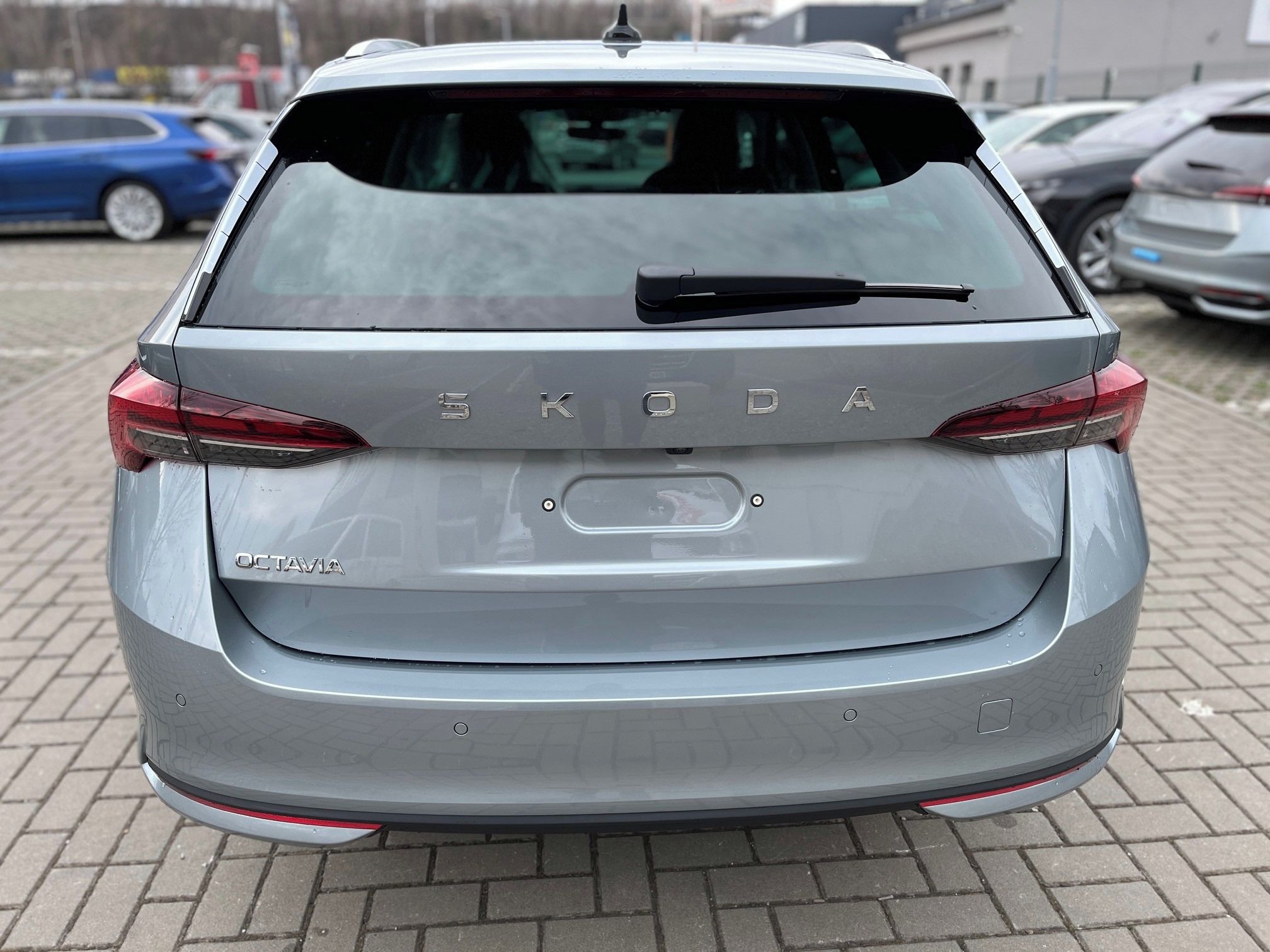 Škoda Octavia, Combi 130 Prem. TDI 110 kW DSG - fotka 6