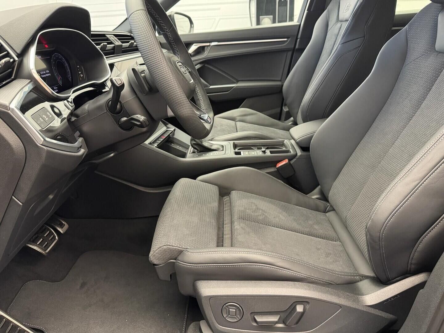 Audi Q3, SB S Line 40 TDI q 142 kW - fotka 6