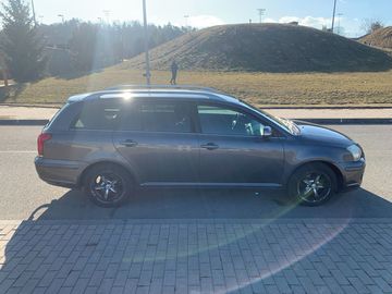 Toyota Avensis, 2,0 D-4D 93kW