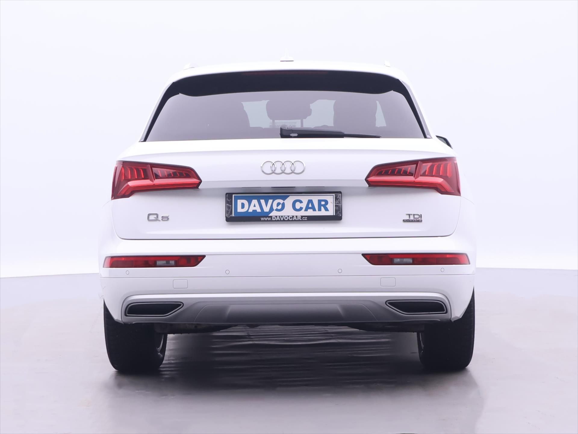 Audi Q5, 2,0 TDI S-line 4x4 CZ - fotka 6