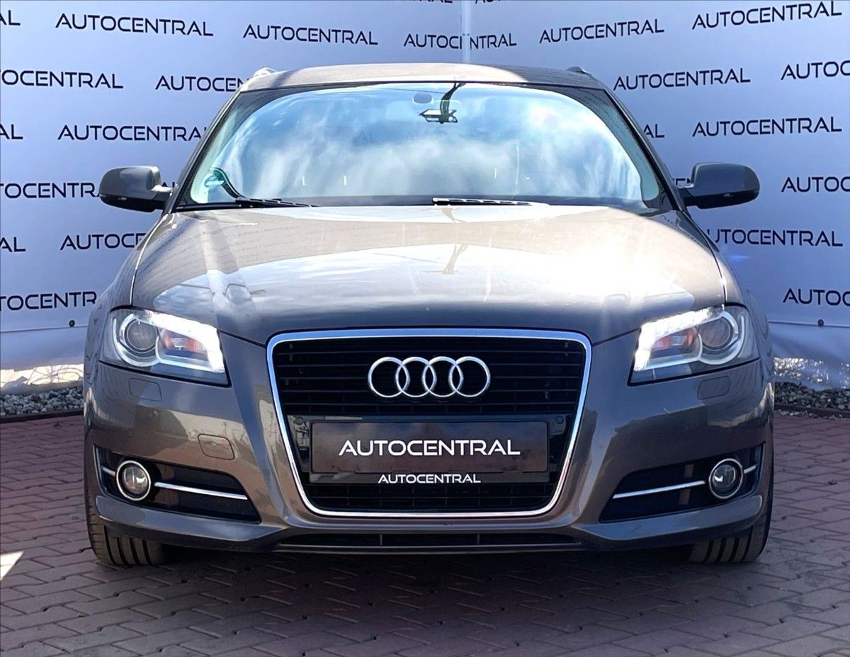 Audi A3, 1,4 TFSi,serv.kn. - fotka 2