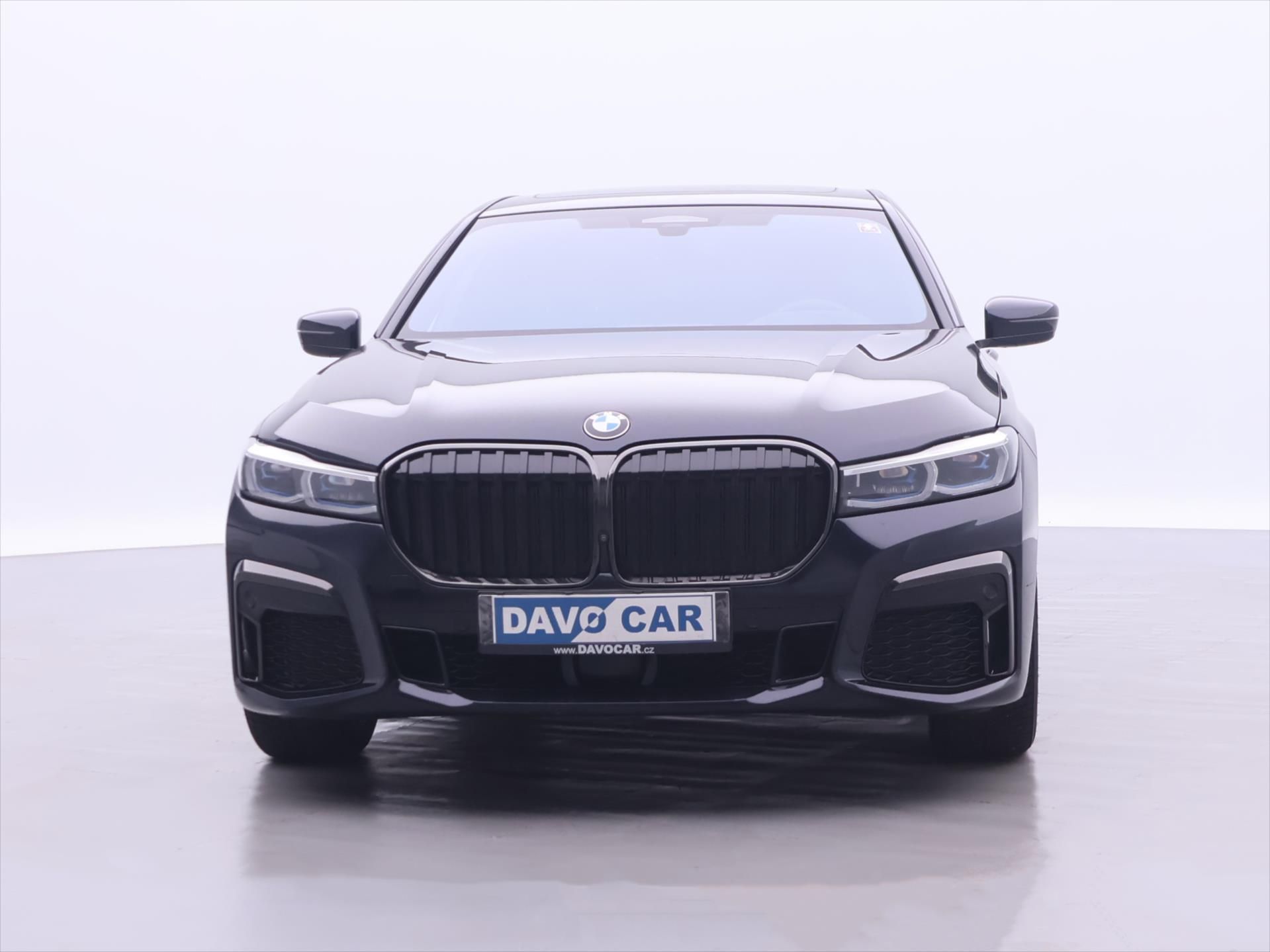 BMW Řada 7, 3,0 730d xDrive 210kW M-paket - fotka 2