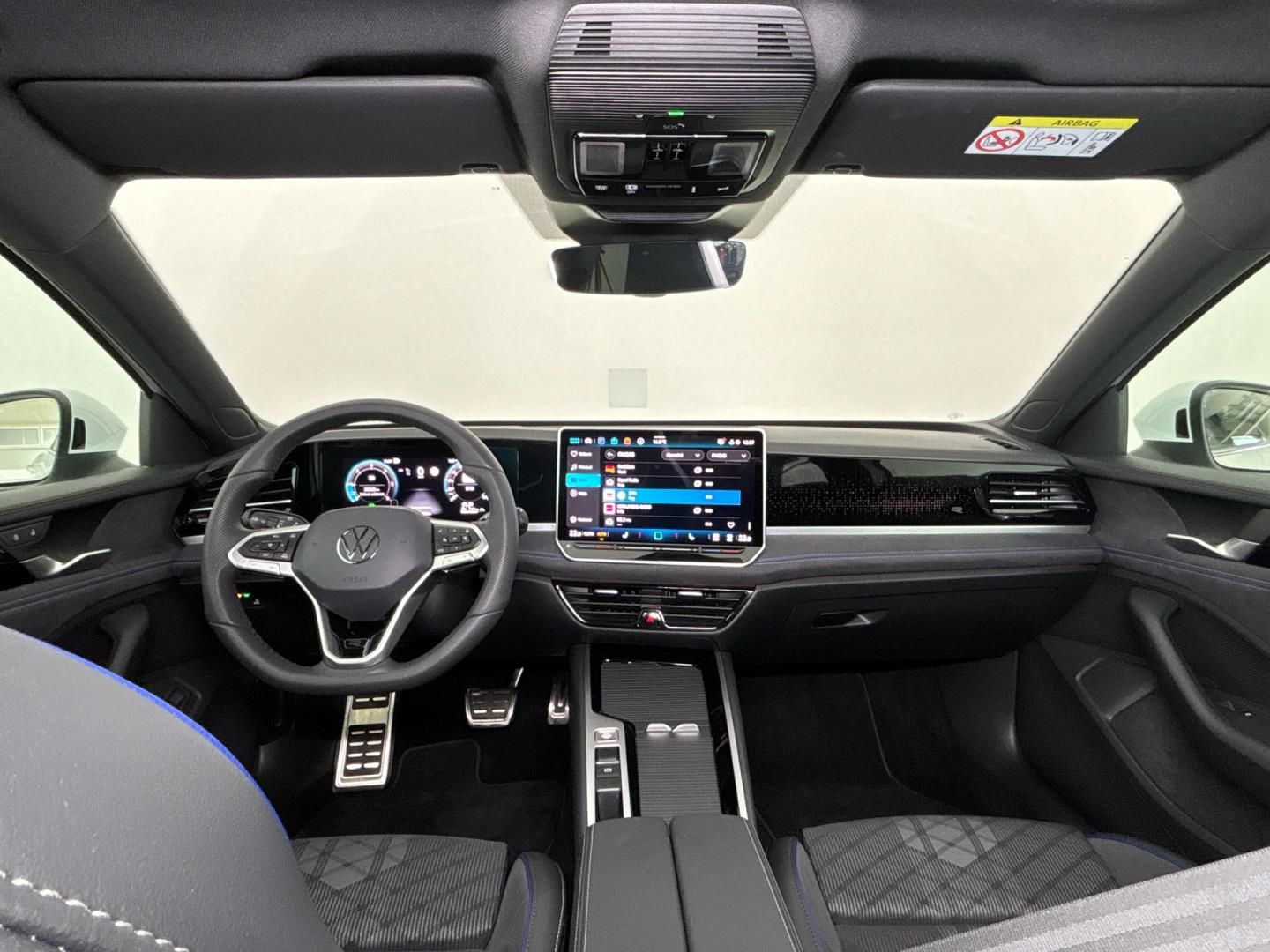 Volkswagen Passat, 2.0 TDI DSG / 110 kW R-Line - fotka 5
